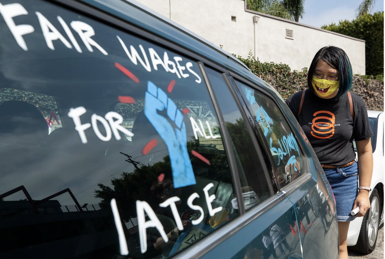 PATCH : “Voting will take place all weekend amid rumblings that IATSE members are divided”