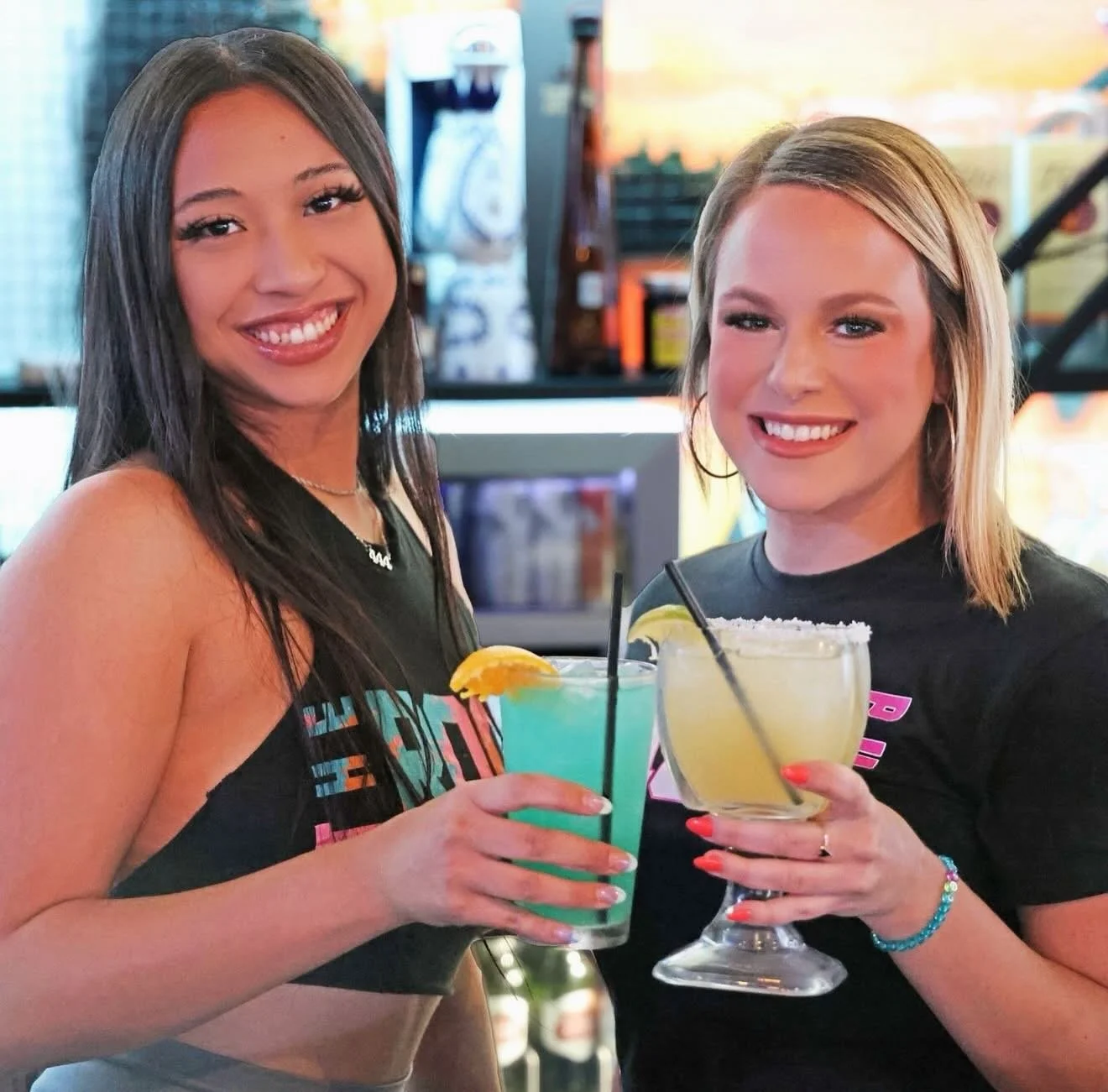 🍻🦘 Happy Hour at The Roo Pub 🦘🍻

Happy Hour with Cali &amp; Heidi 🍺
Your favorite bar with your favorite staff &mdash; the perfect combo 🙌

🍴 Lunch
🍽️ Dinner
🍹 Drinks

Whatever you&rsquo;re craving, we&rsquo;ve got you covered. Come hang wit