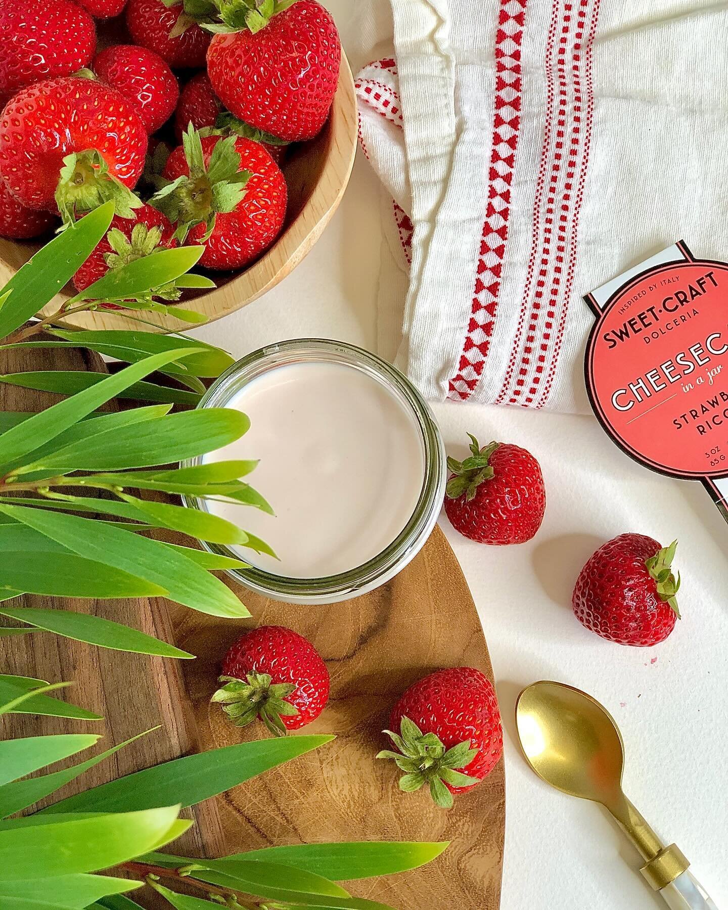 Spring is officially here and we have our eyes on the freshest of flavors&hellip;Strawberry Ricotta Cheesecake 🍓🍓🍓 How are you celebrating warmer days?

#SweetCraftDolceria #Strawberry #springishere