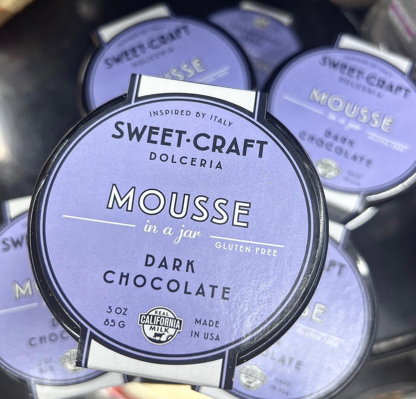 Stacks of Gluten Free decadence 💓 Our Dark Chocolate Mousse isn&rsquo;t for the faint of heart with its rich deep chocolate flavor so go on, treat yourself in preparation for the week ahead!

#SweetCraftDolceria #Chocolate #DessertsInAJar