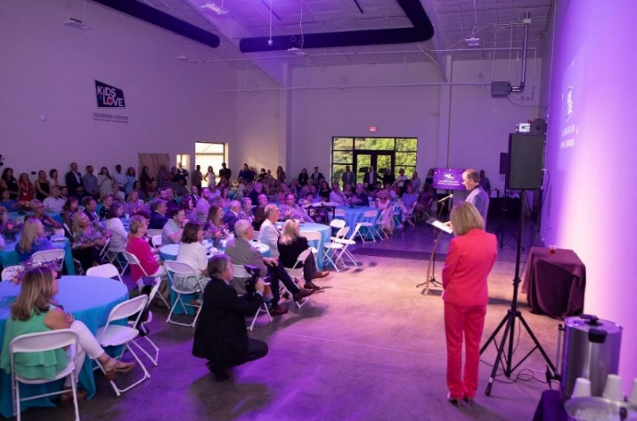 KtL center banquet.png