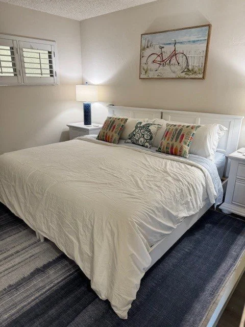 Guest king which can convert to 2 twins