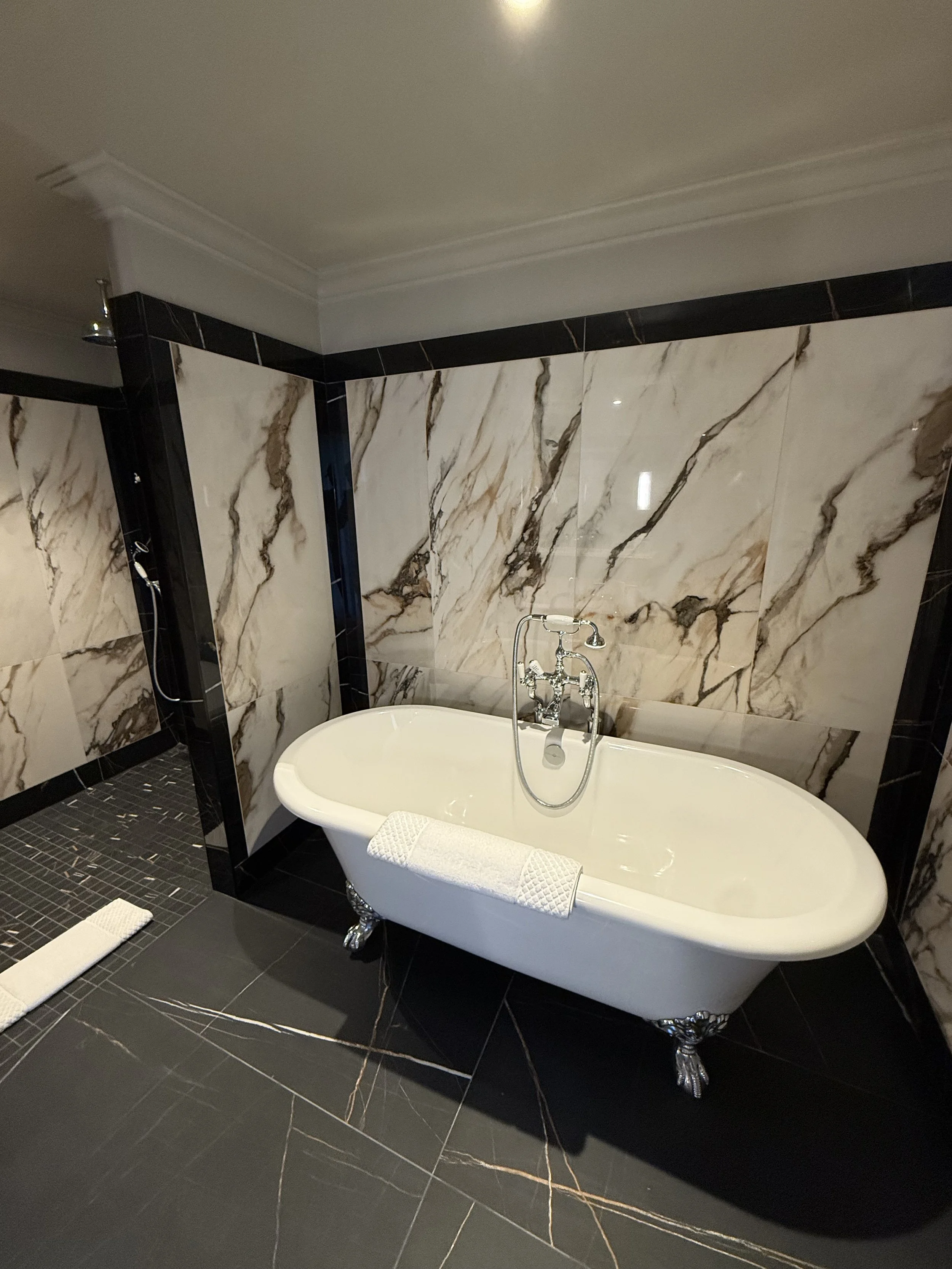 Suite Bathroom at The Killarney Park