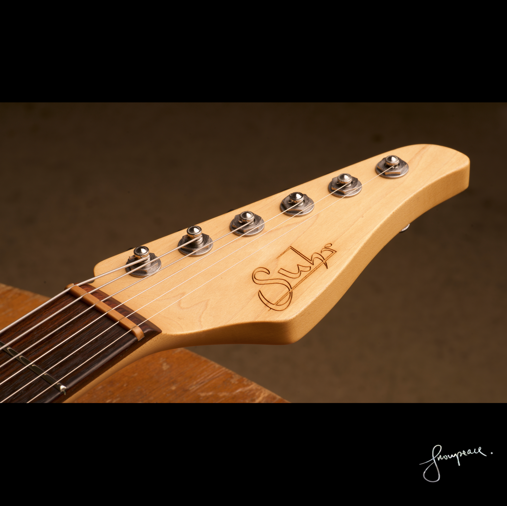 Shur headstock.png