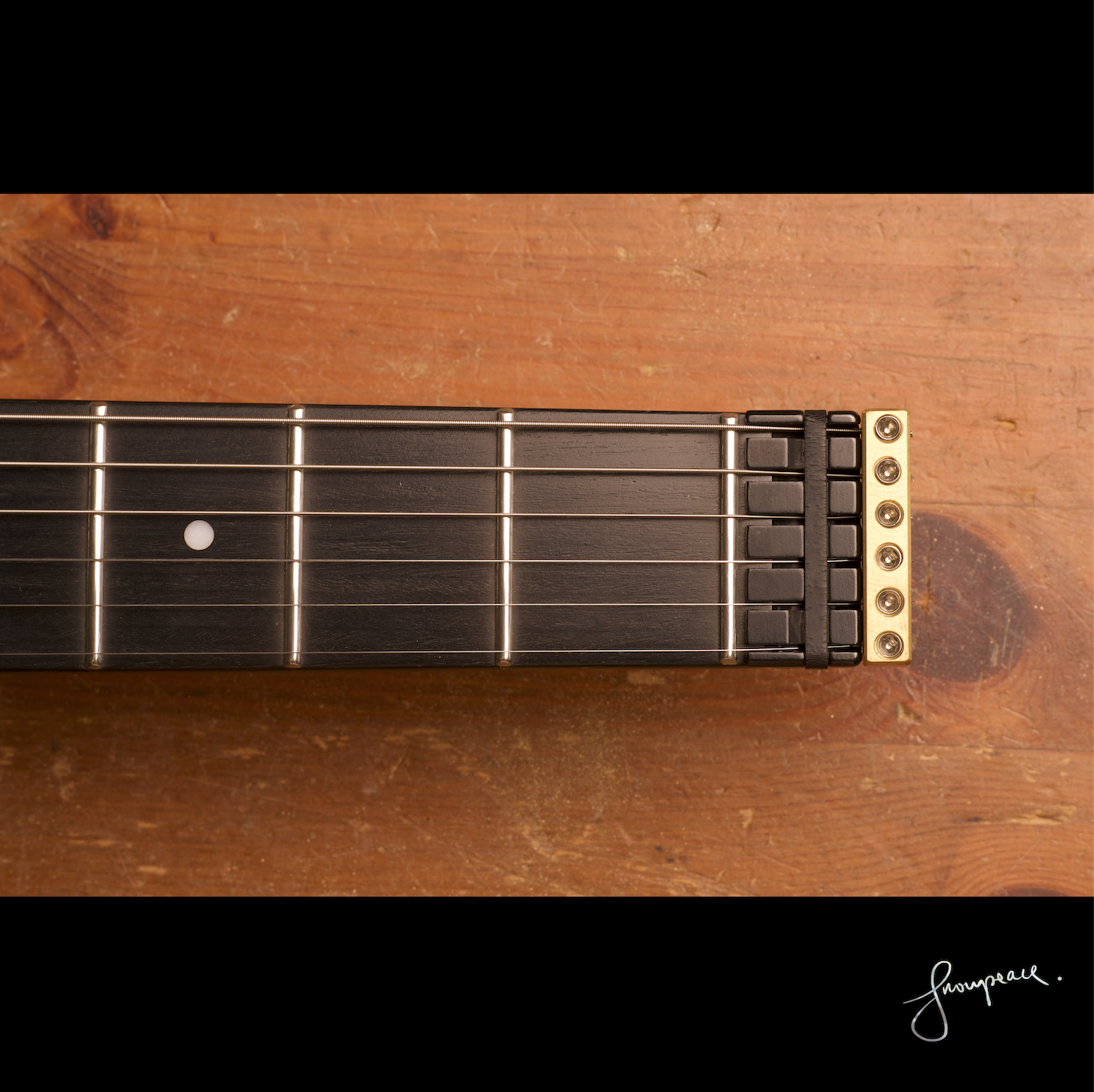 a string adapter for this Steinberger guitar.png