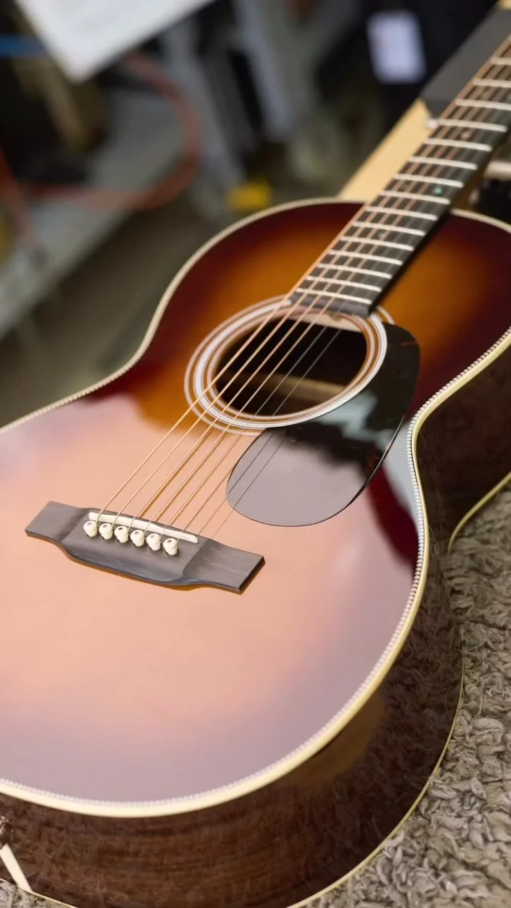 Martin 00 裝 Pickup 工房過程 – Martin 00 pickup install stills