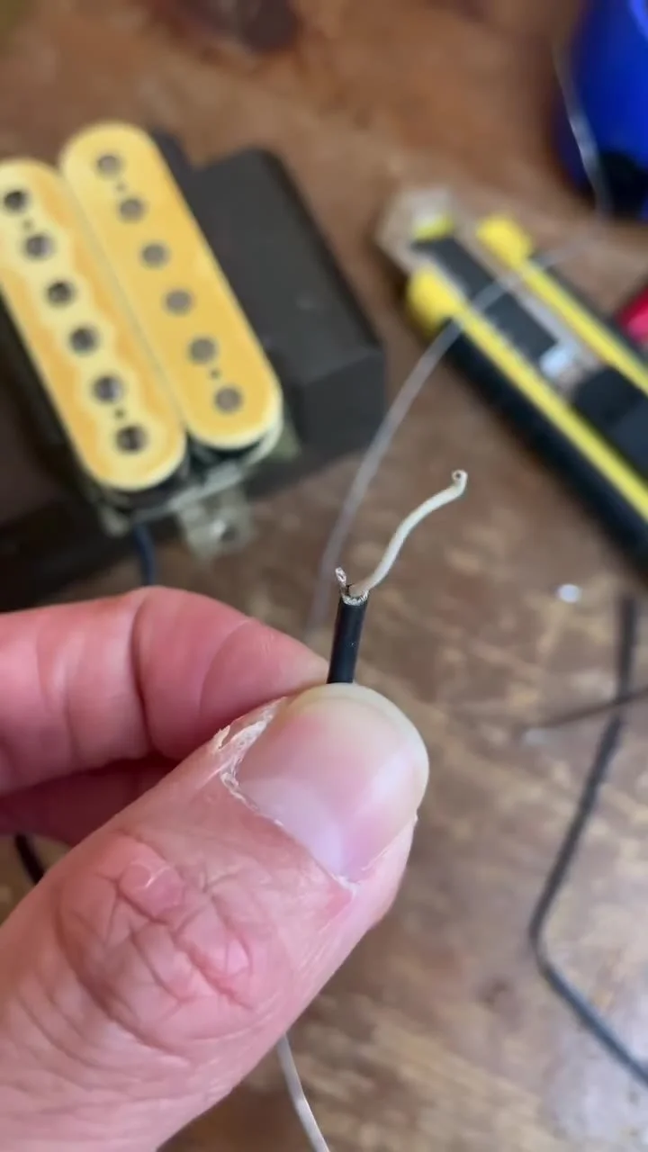 Squier Jagmaster humbucker 改 split coil 焊線 – soldering a split-coil mod on a Jagmaster humbucker