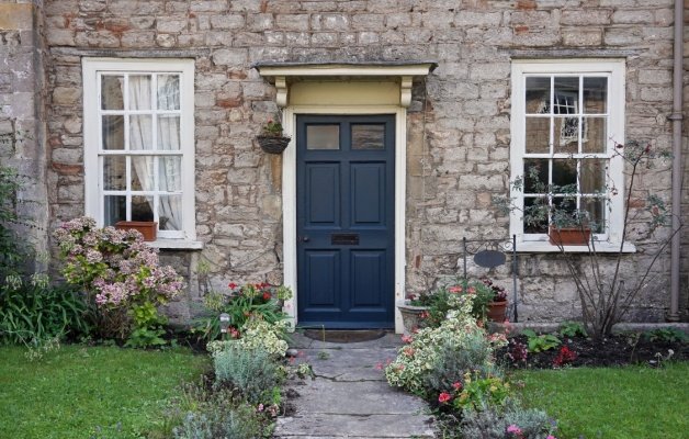 Guide: The pros and cons of investing in buy-to-let