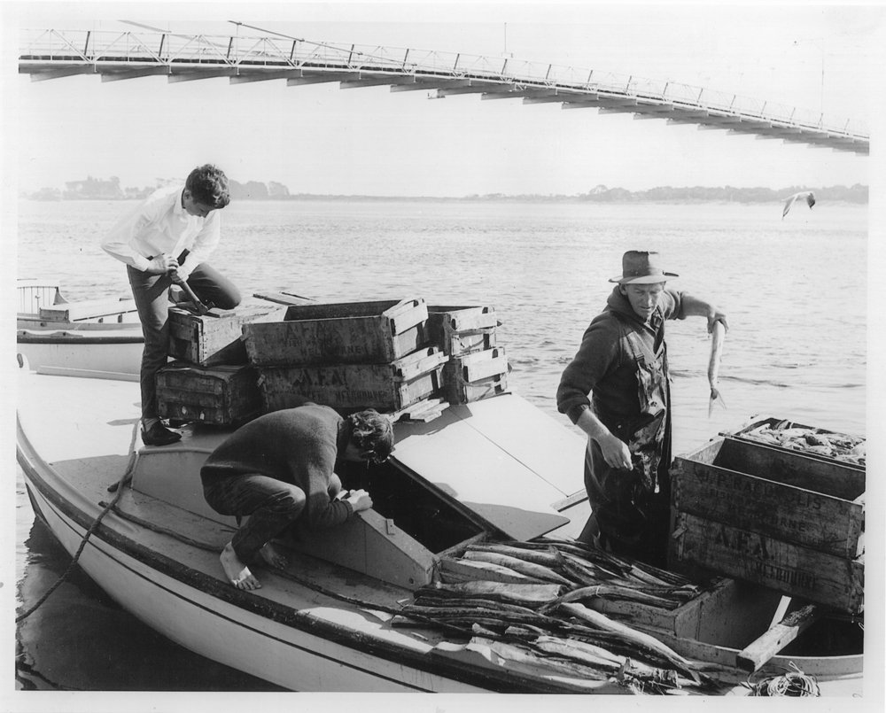 Cleaning "Couta" in the 50s, San Remo