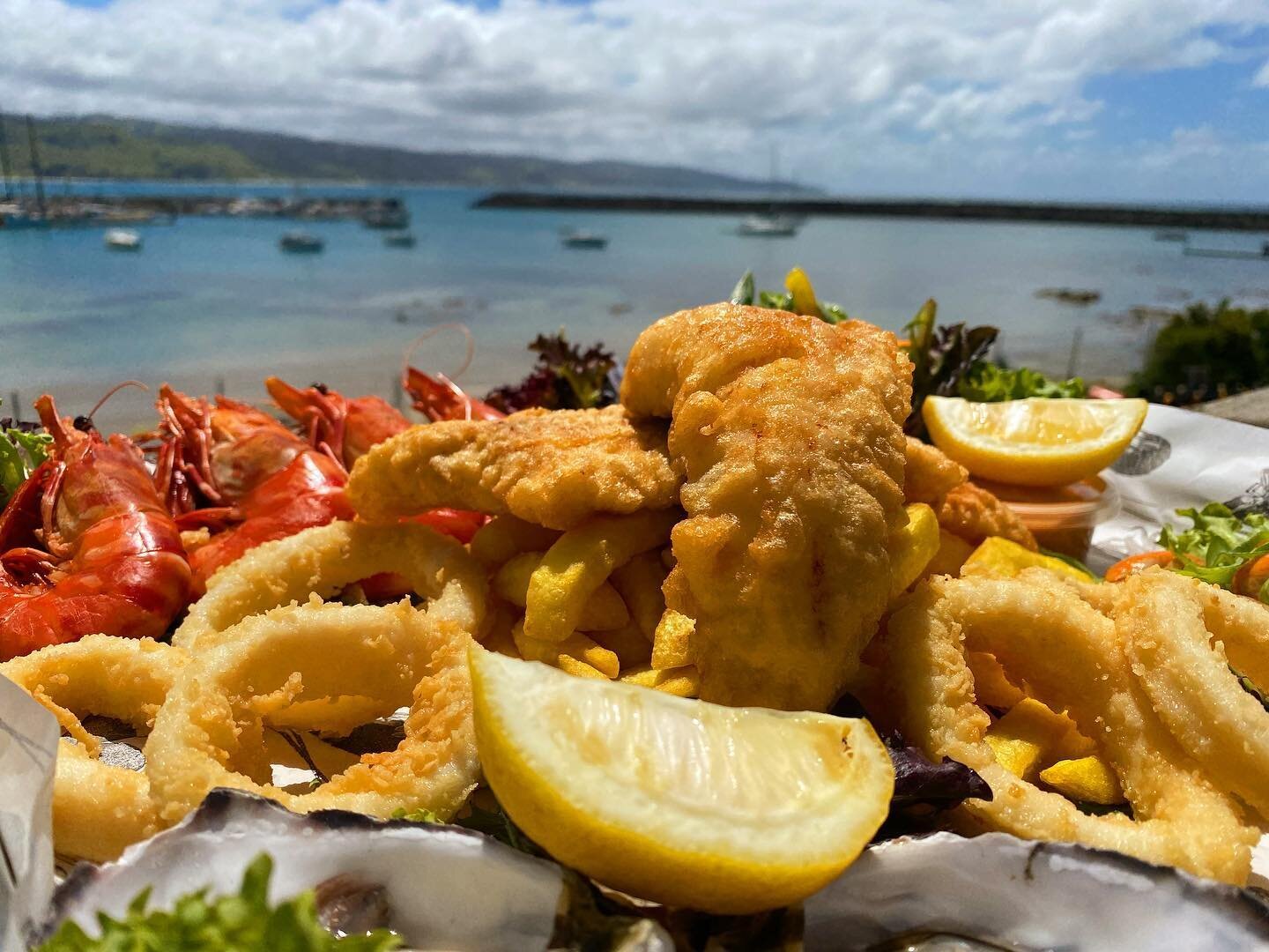 Famous seafood lunches right on the water