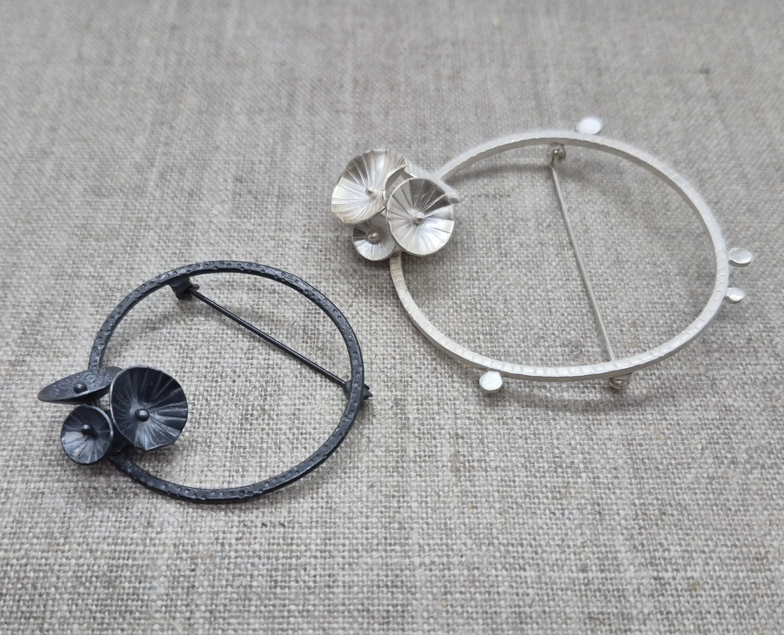 geranium brooch (2).jpg