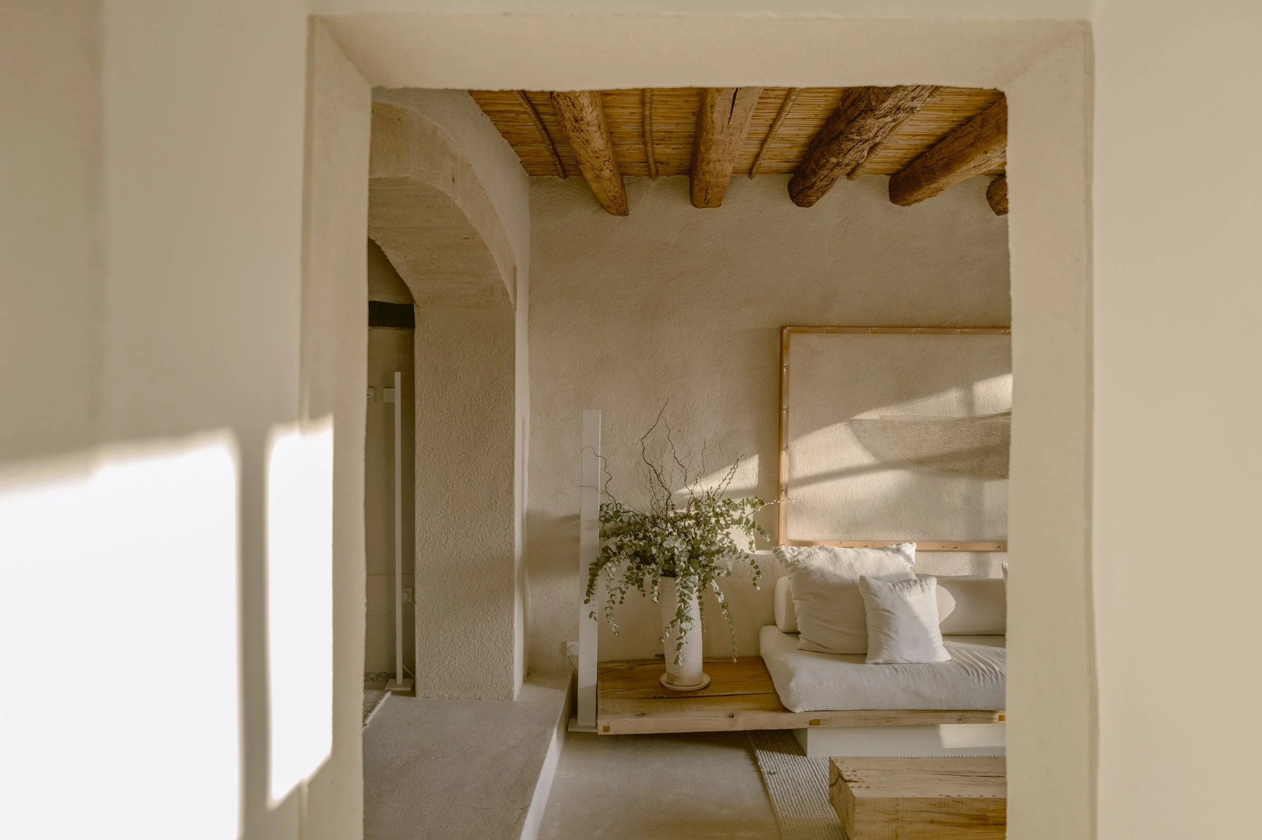 ESRACO-COMMROOMS-296.jpg