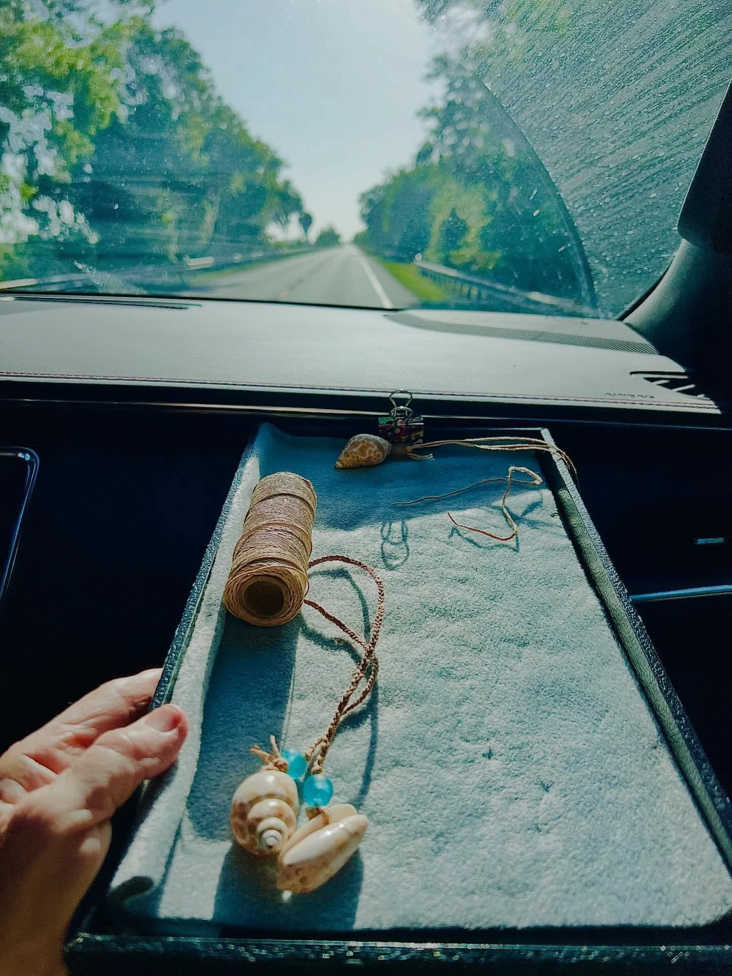 ⏳Time is all we have and don&rsquo;t ~Atticus

✍️ How we spend time matters
Traveling the roads
Doing what we do best
Supported with community
Rising together 

Todays Musings&hellip;

How do you spend your time? 

#artistontheroad #mobileoffice #dow