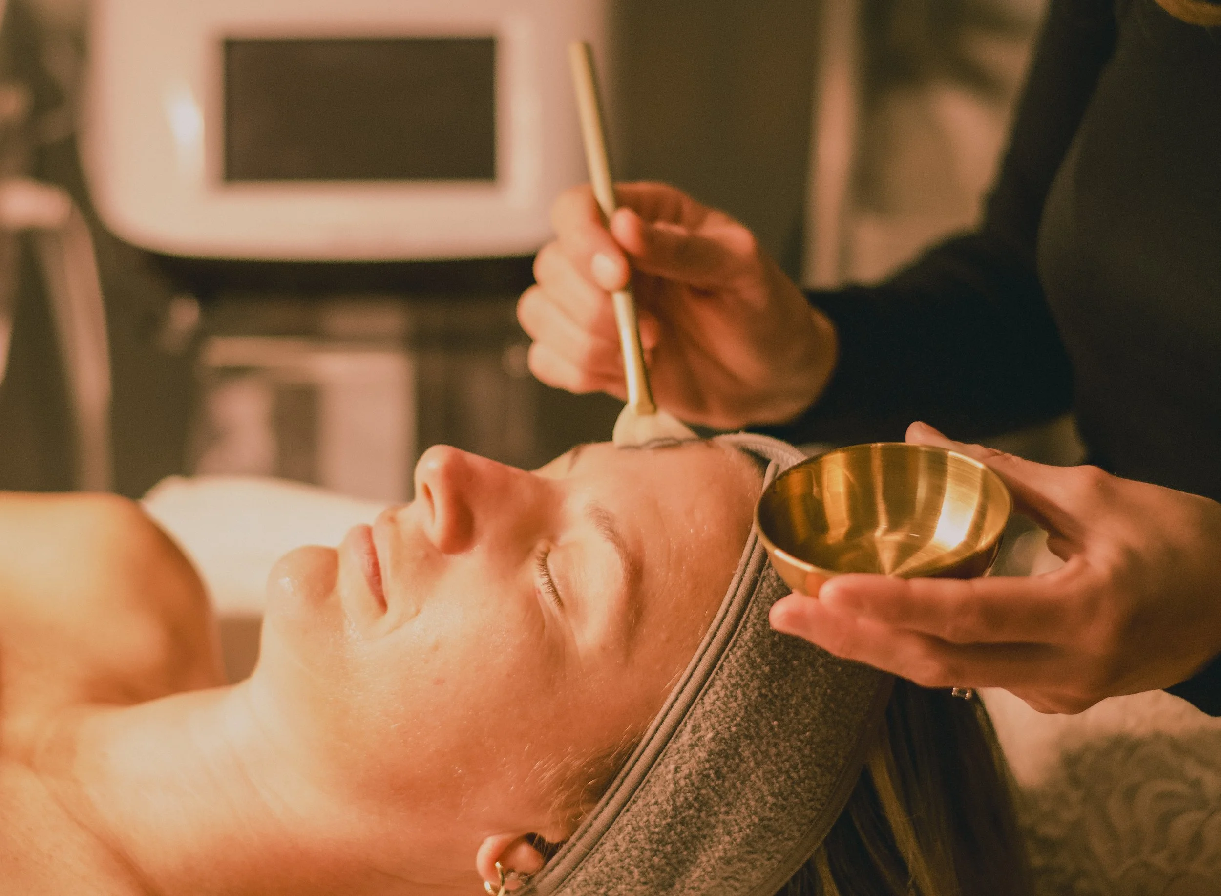 The Power of Antioxidants in Skincare: Your Daily Defense Against Aging