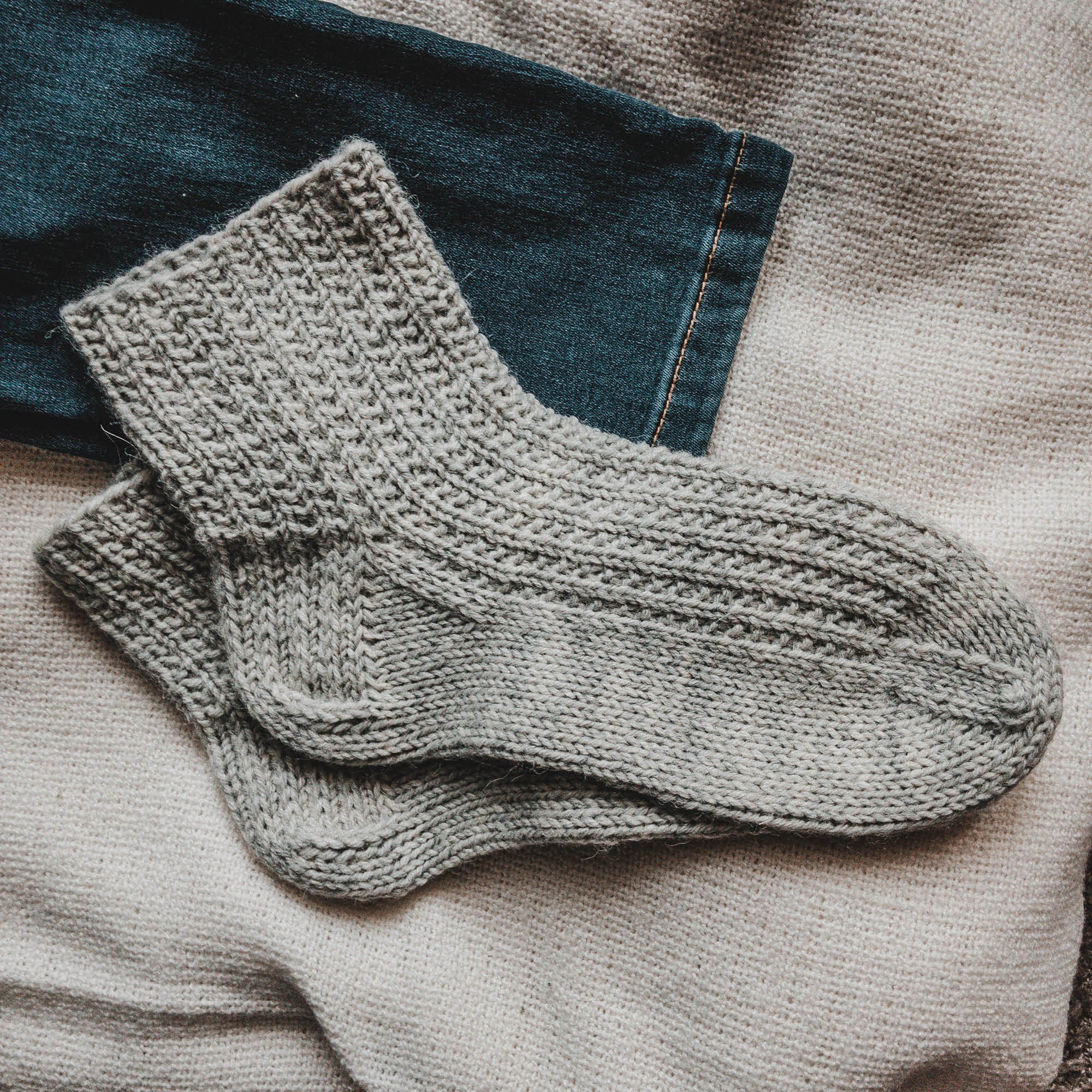 Cosy Wafer Socks, easy cabin sock knitting pattern — Whileberry ...