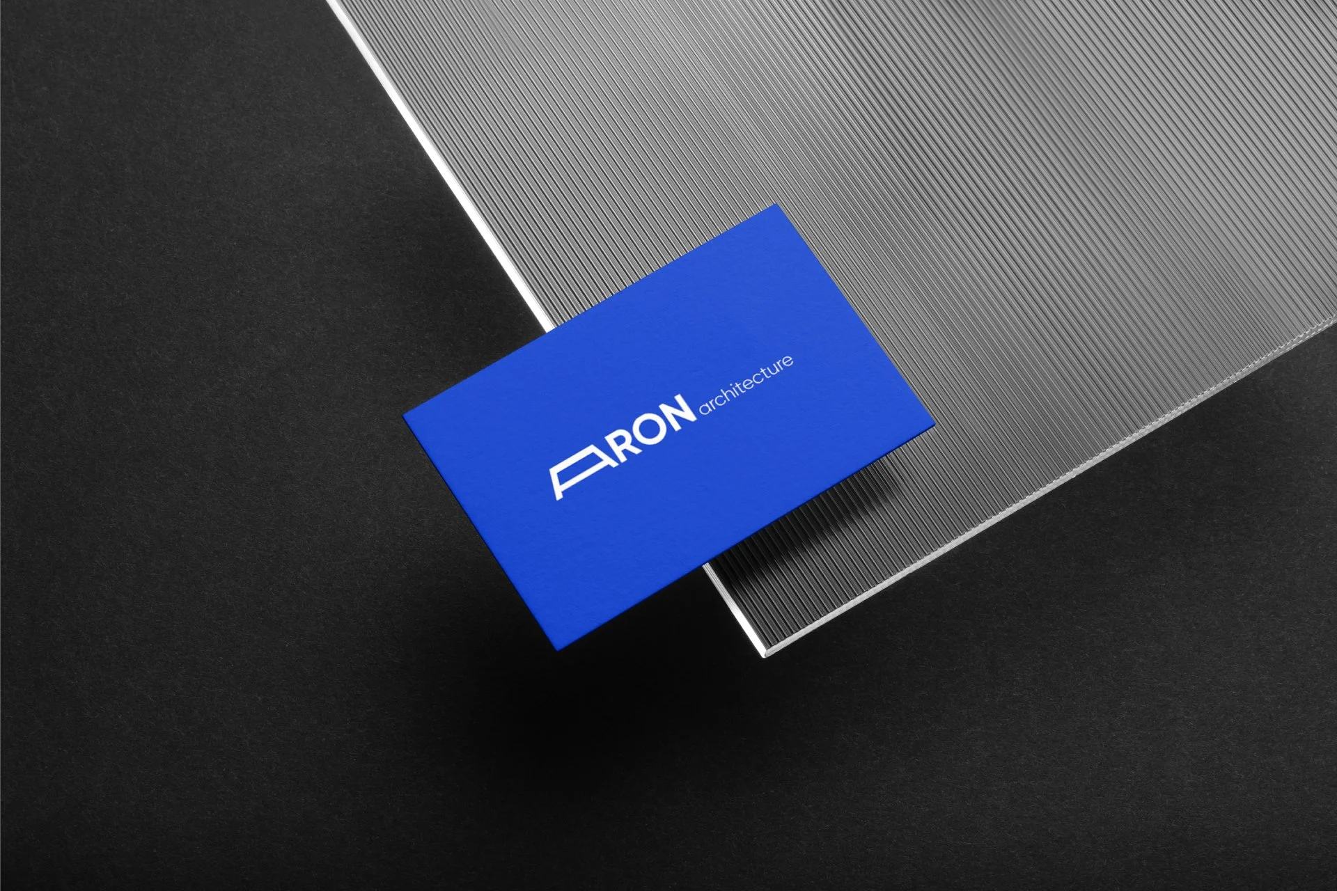 Aron-05.jpg