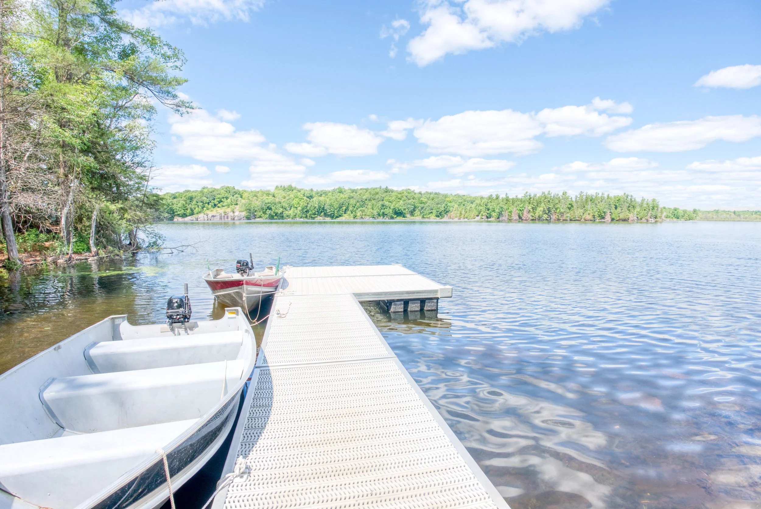 The lake is a fisherman's heaven!  Pike, Walleye,  and bass are the favourites. But there is also no shortage of sunfish for the littles who are just learning!