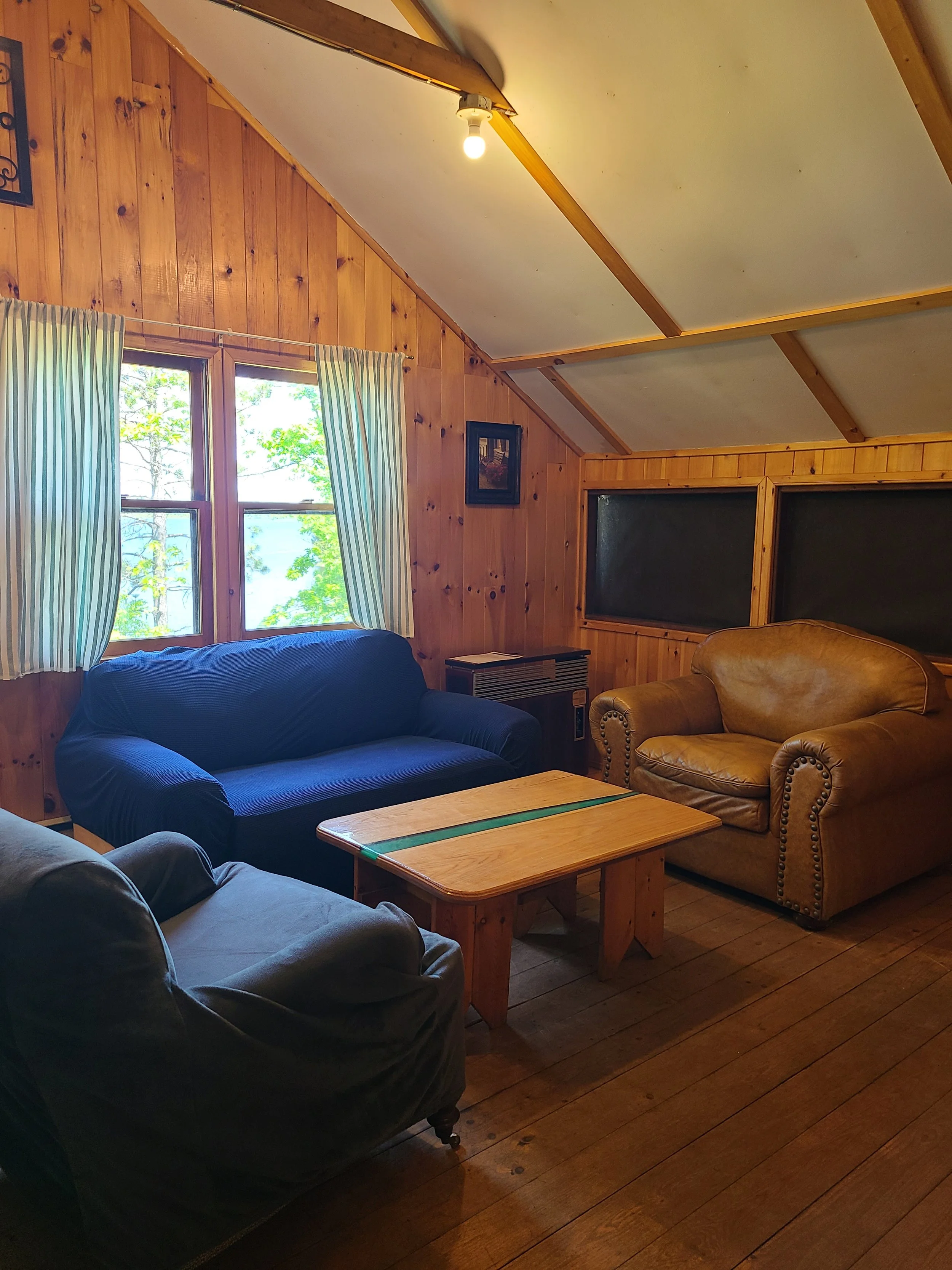 Cottage 11 rental - living area