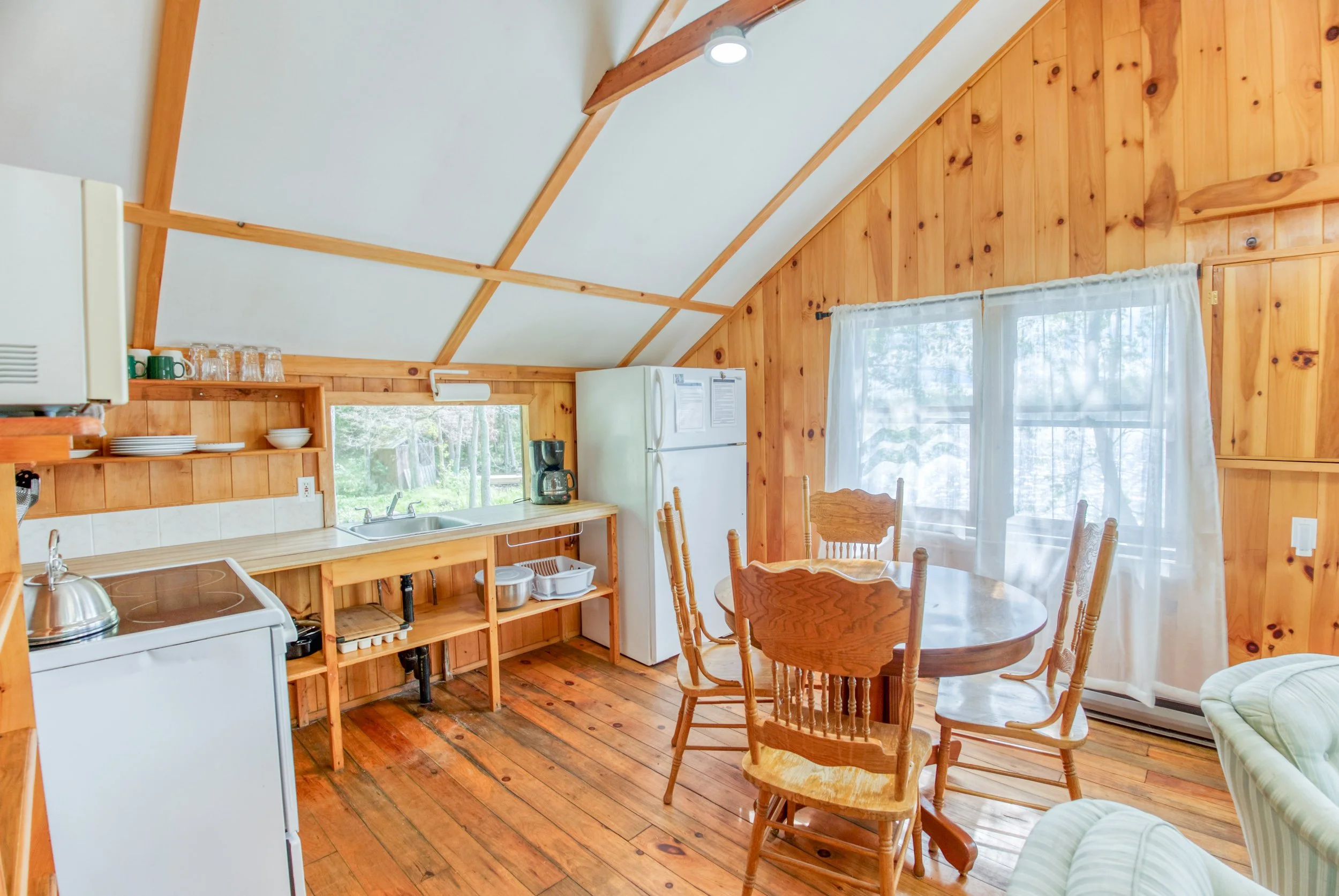 Cottage 2 - Kitchen.jpg