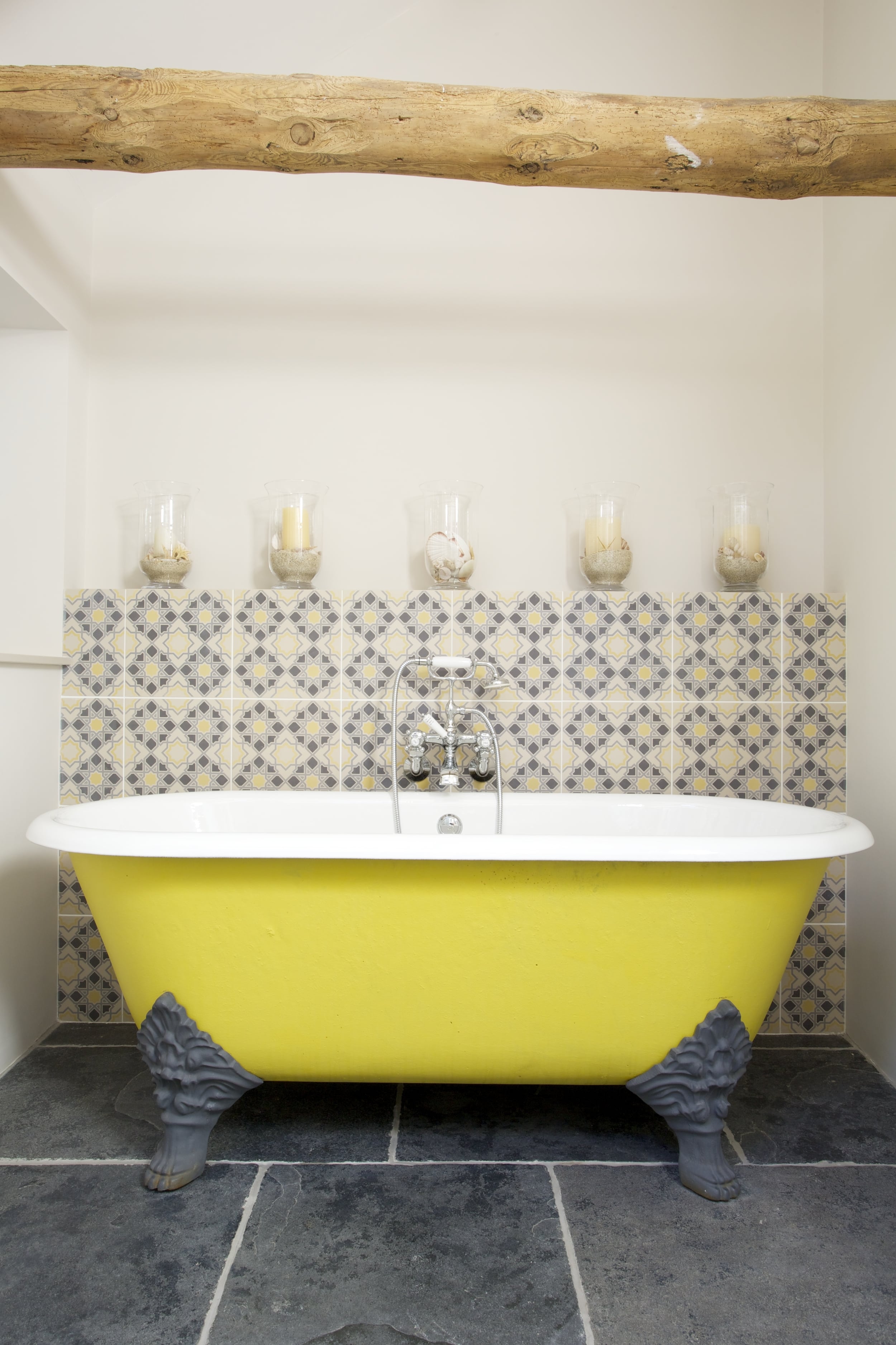 Colour pop bath tub!