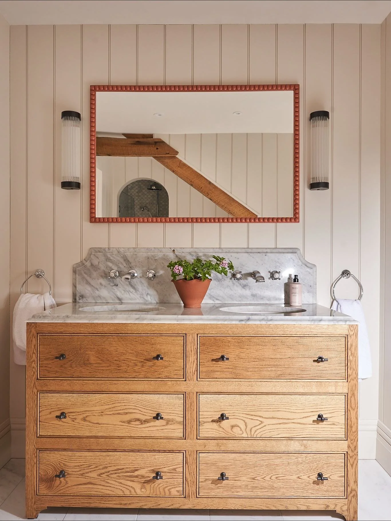 Are you settling in for a September lock in? (Not to be confused with a lock down of course😫)
Apparently it’s the new going out! With Autumn firmly here (fires on in our house last night ) and after a whirlwind  summer full of fun and sun ☀️ i