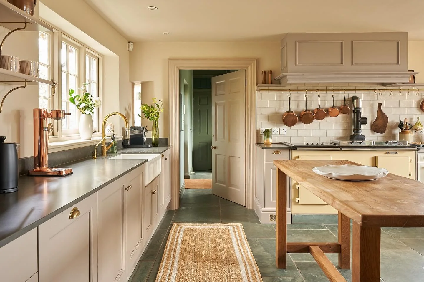 Island Life! 
🏝️ I wish! Just contemplating islands for a couple of kitchens we’re working on in the studio at the moment. 
There is talk that they are losing favour but I think they will always have a special place in my designs.. of course