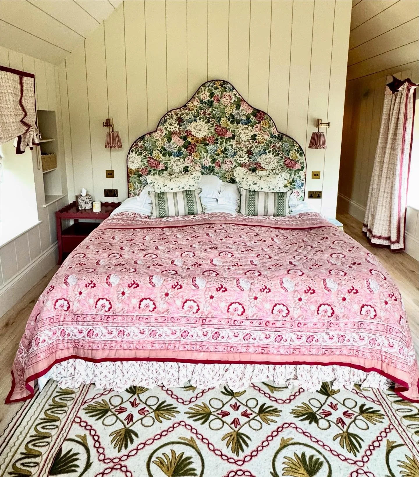 From my house to yours - Happy Christmas. 

Had to sneak my favourite Christmas song in! #gaudete