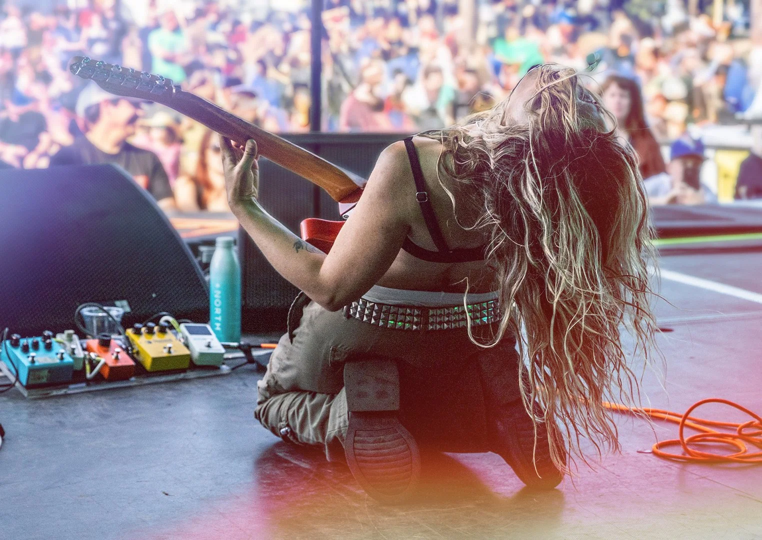 @lovietmusic owning the stage at Tall Pines 2025.

📷: David Walker