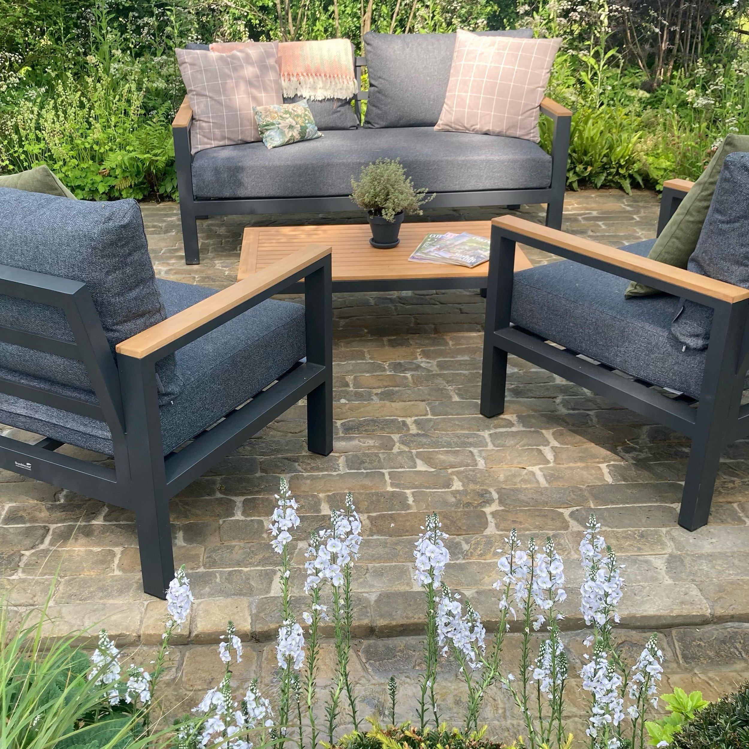 Today the idea of a shady seating area comes into its own #itshotoutside #cotswoldgardenstudio #gardendesign #graduategardeners #malvernshow #rhsmalvern