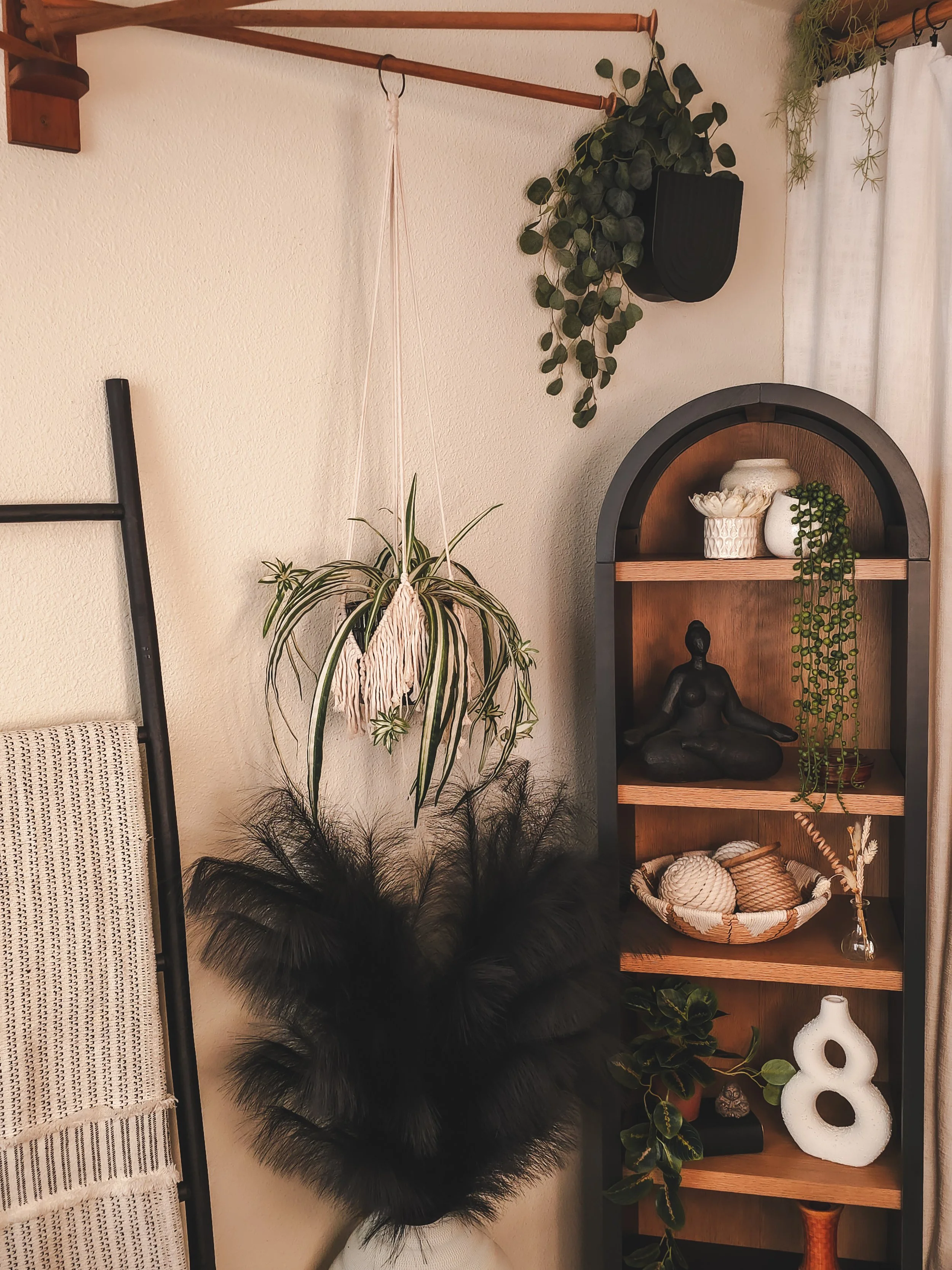 Hang Tight — Loose Fringe Plant Hanger