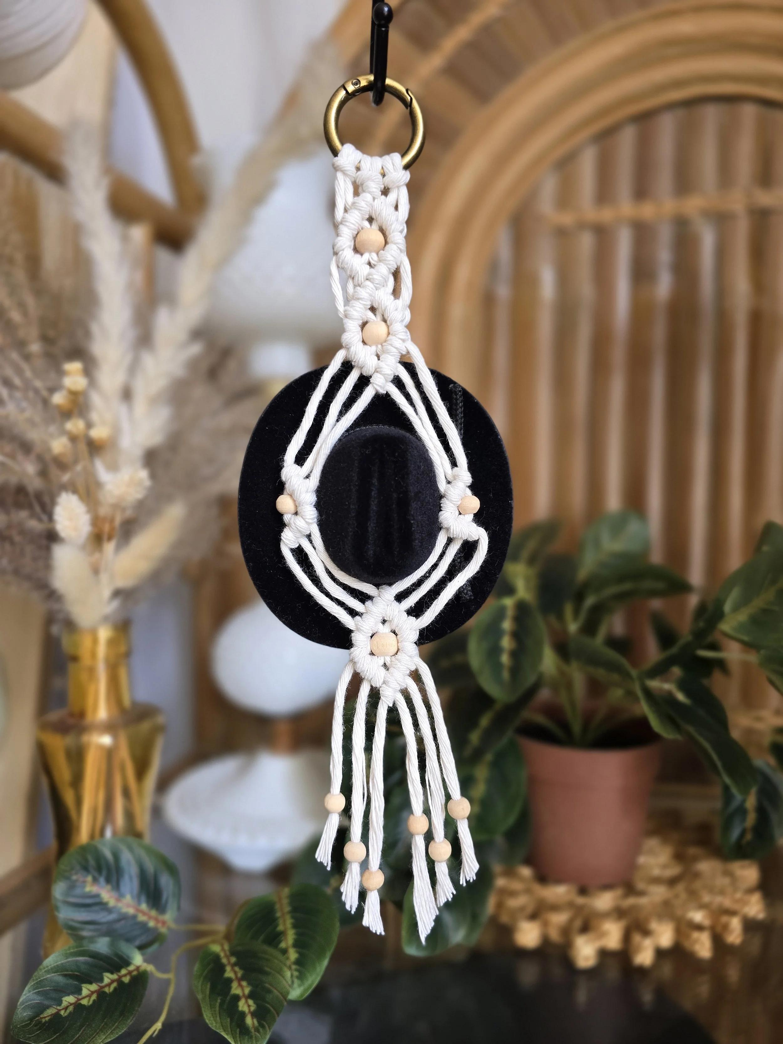 Little Knotty | Diamond Strap Mini Hat Hanger