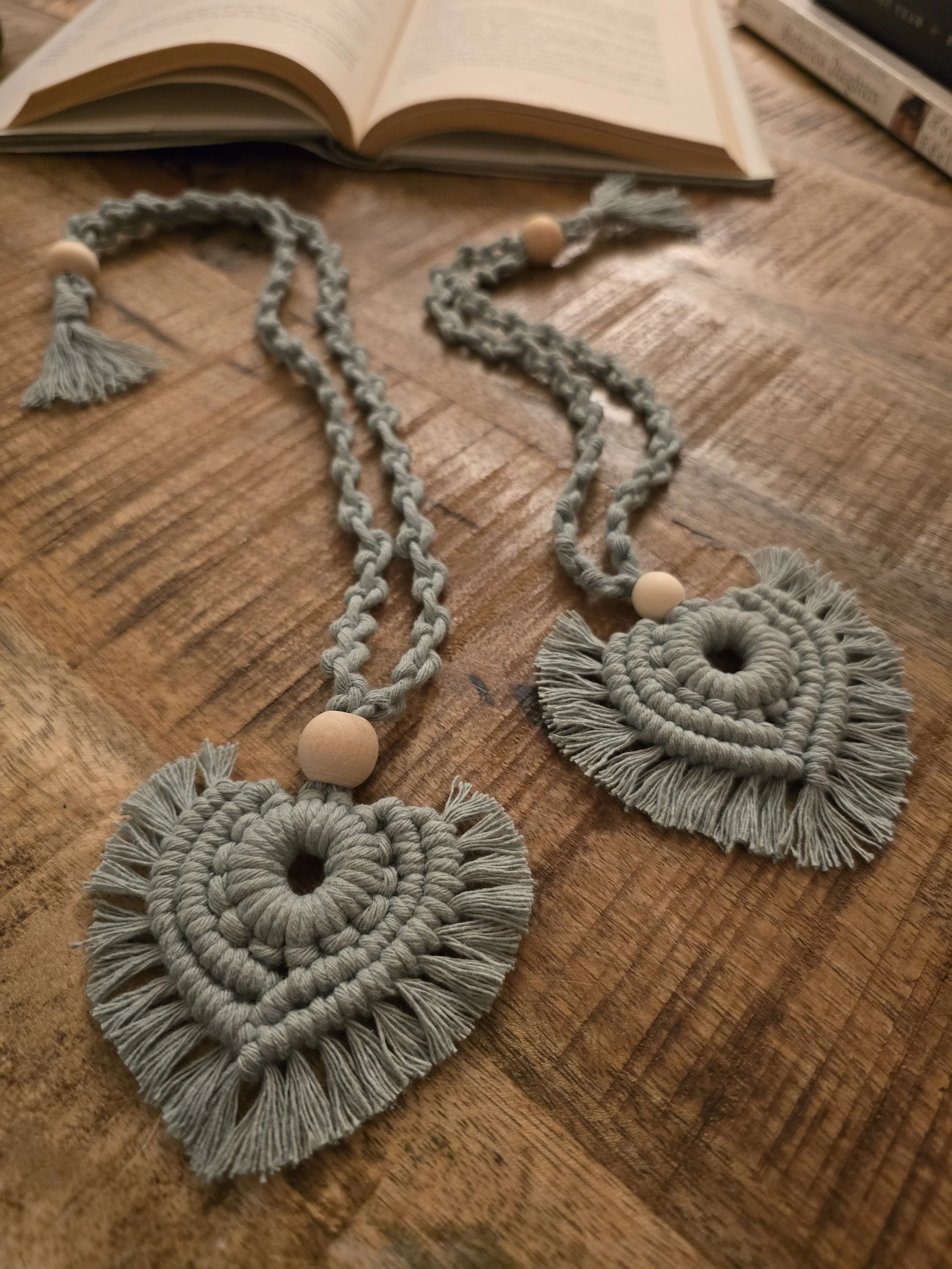 Little Knotty | Split Line Bookmark