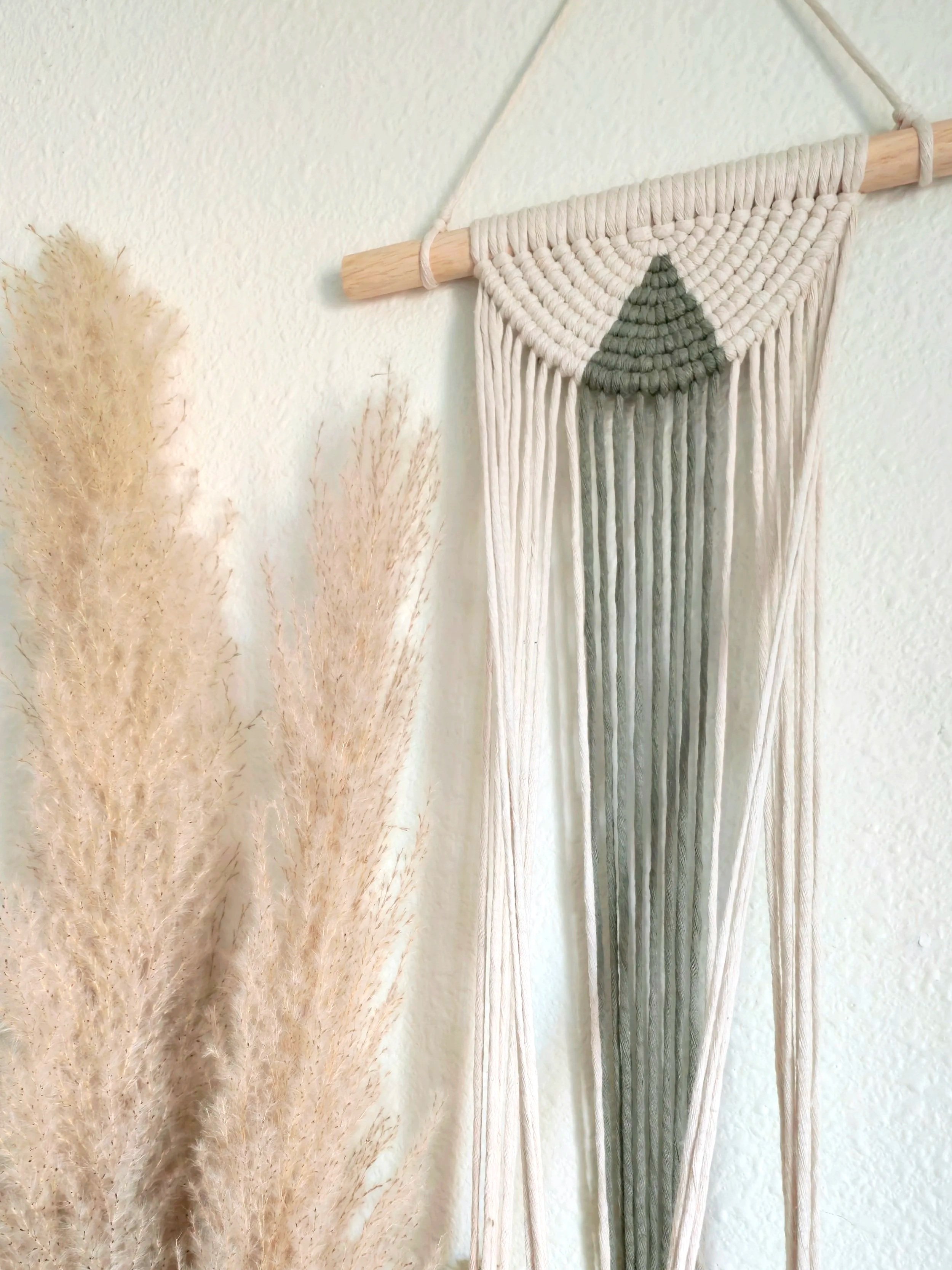 HangTight_HalfMoon_PlantHanger_Natural-BayLeaf+%282%29.jpg