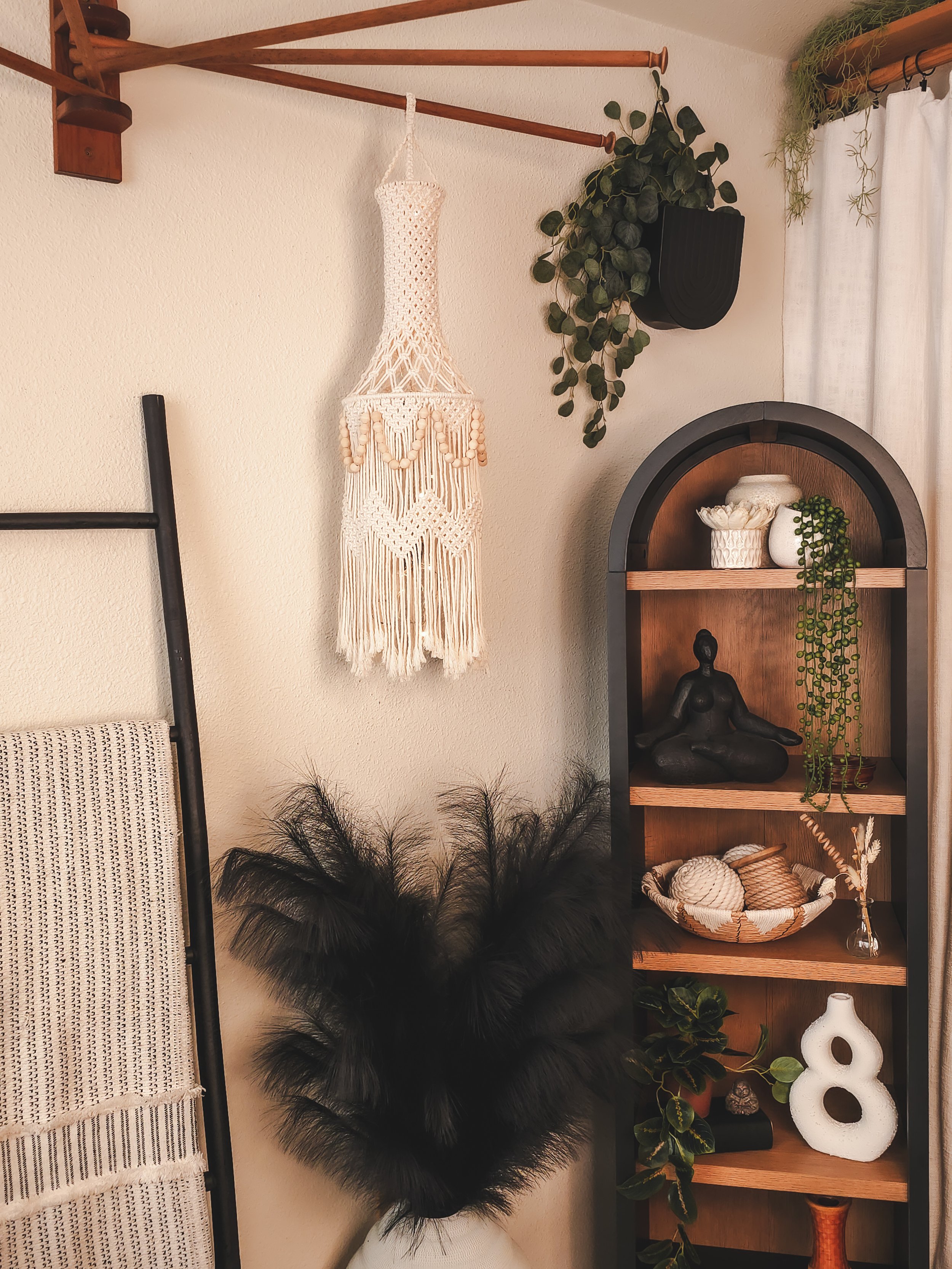 Light & Knotty – Handmade Macramé Chandelier in Natural