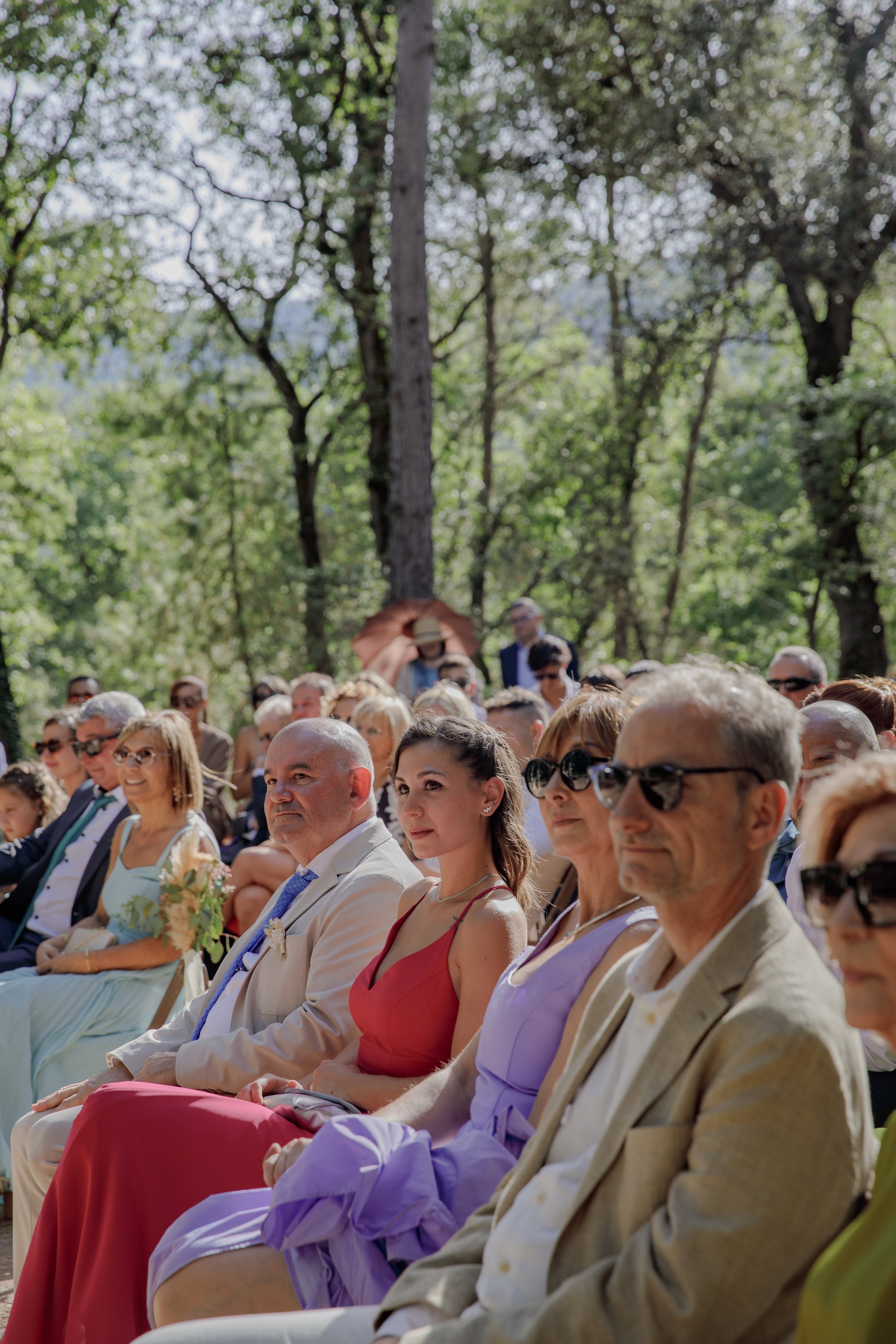 Casament Boda casaments fotografia video servei fotografs osona vic Muntanyola el Dalmau masia Barcelona estudi56 natural estrella damm aqui ara i aixi aesthetic documental autor reportatge nuvi nuvia boda.net invitados parlamentos bosque ceremonia c