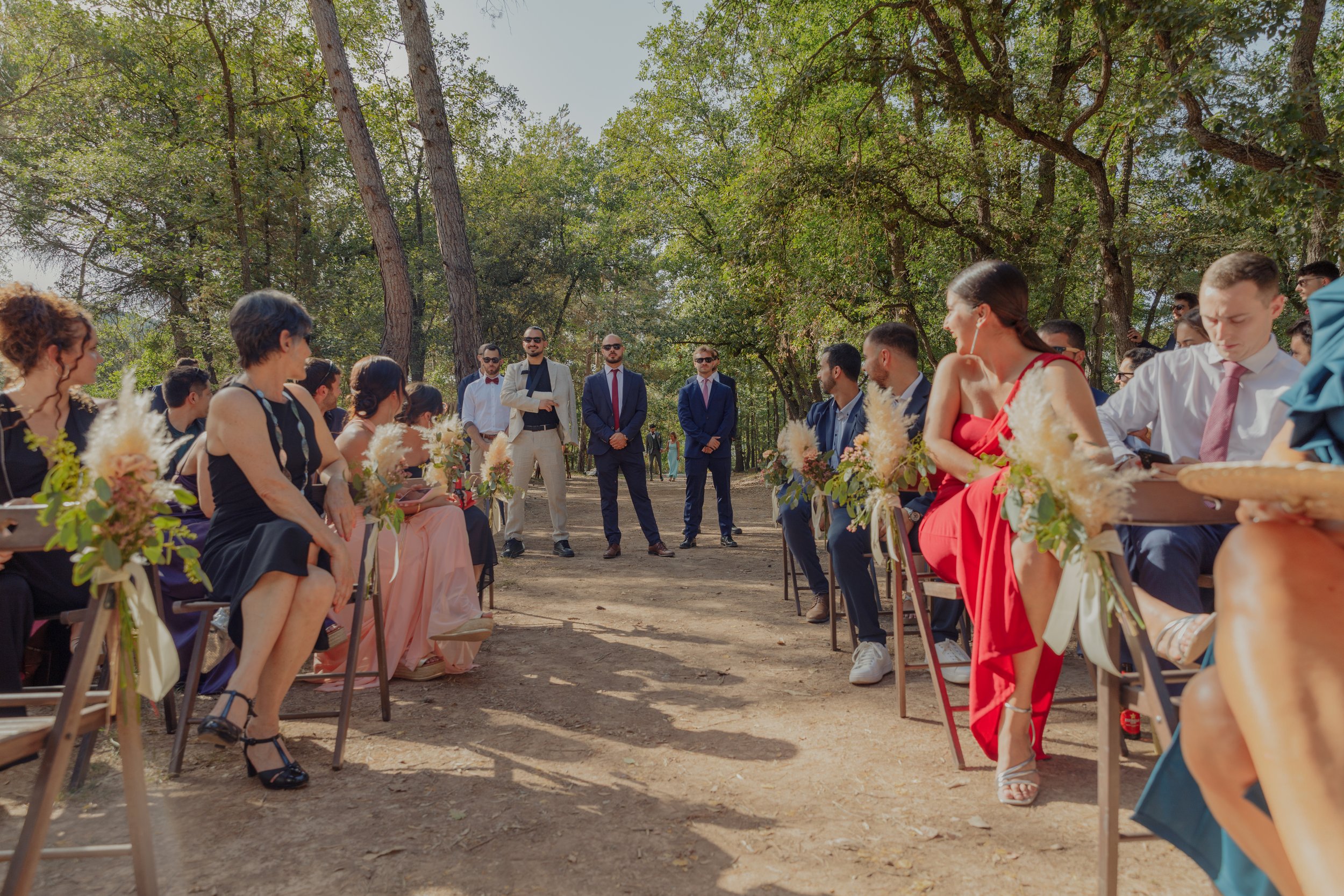 Casament Boda casaments fotografia video servei fotografs osona vic Muntanyola el Dalmau masia Barcelona estudi56 natural estrella damm aqui ara i aixi aesthetic documental autor reportatge nuvi nuvia boda.net entrada nuvi i mare