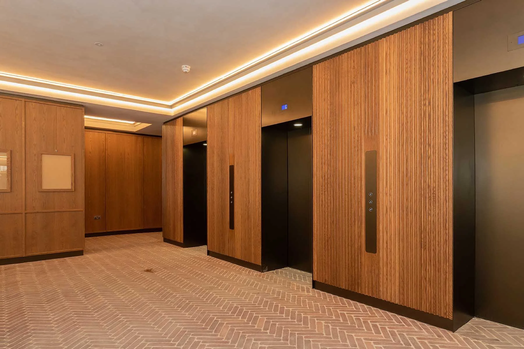 10SpringGardens_London_2.jpg