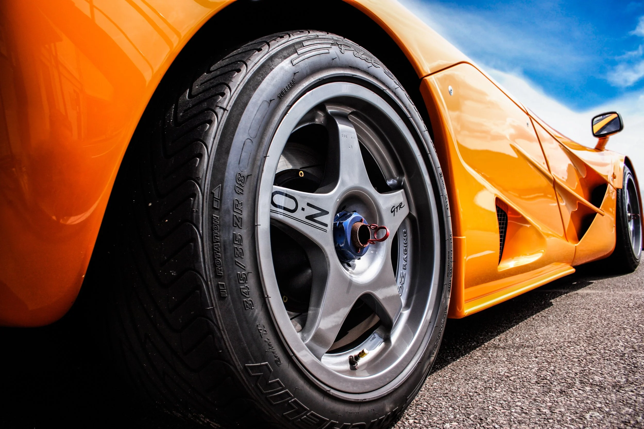 sports_car_photography.jpg