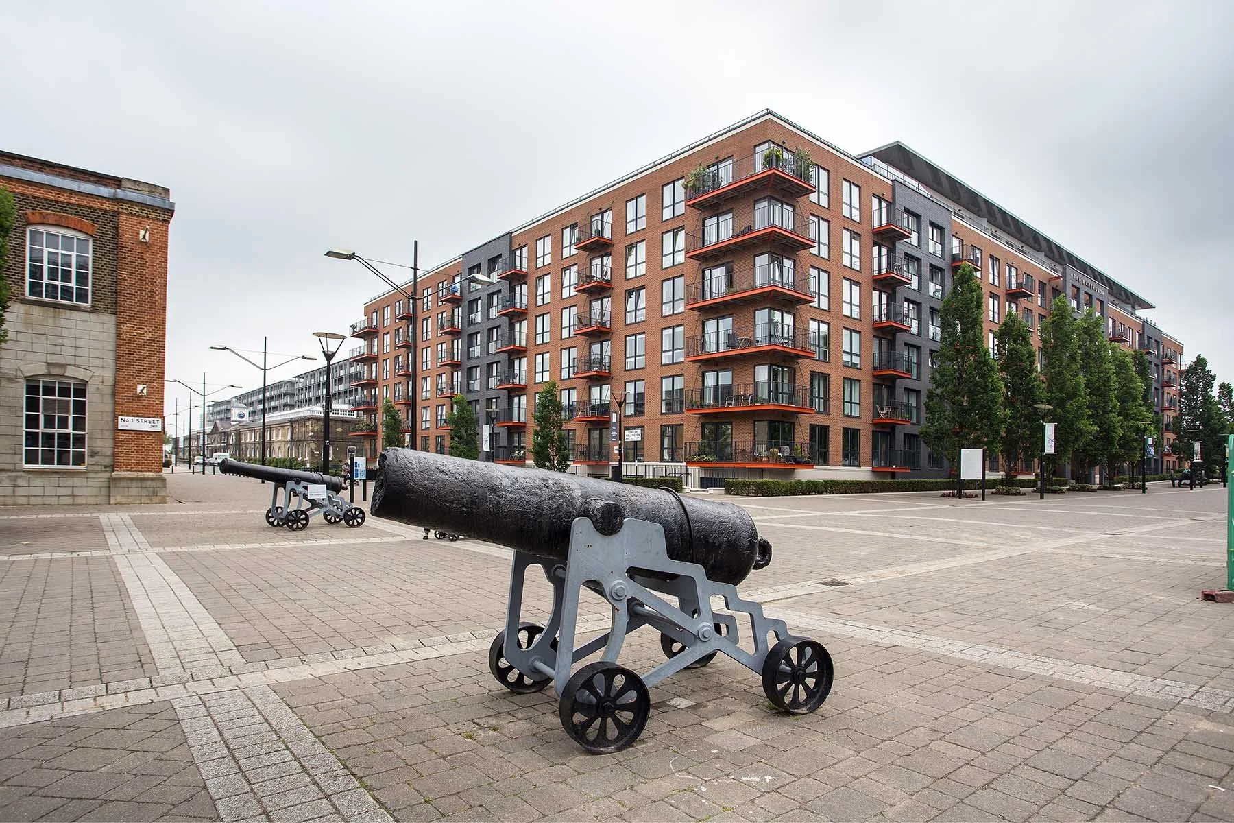 Royal_Arsenal_London_2.jpg