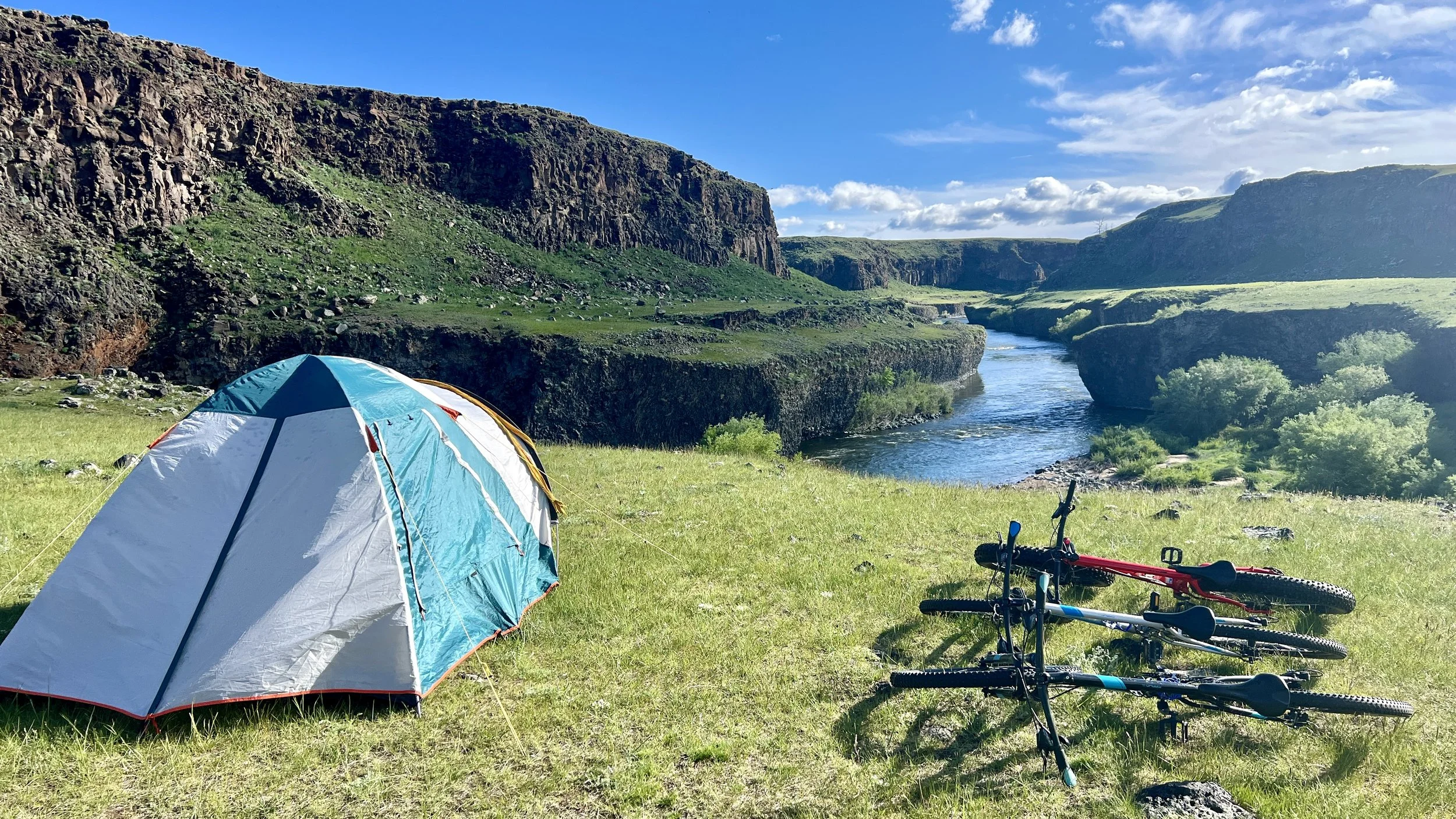 Tent and bike in Mongolia