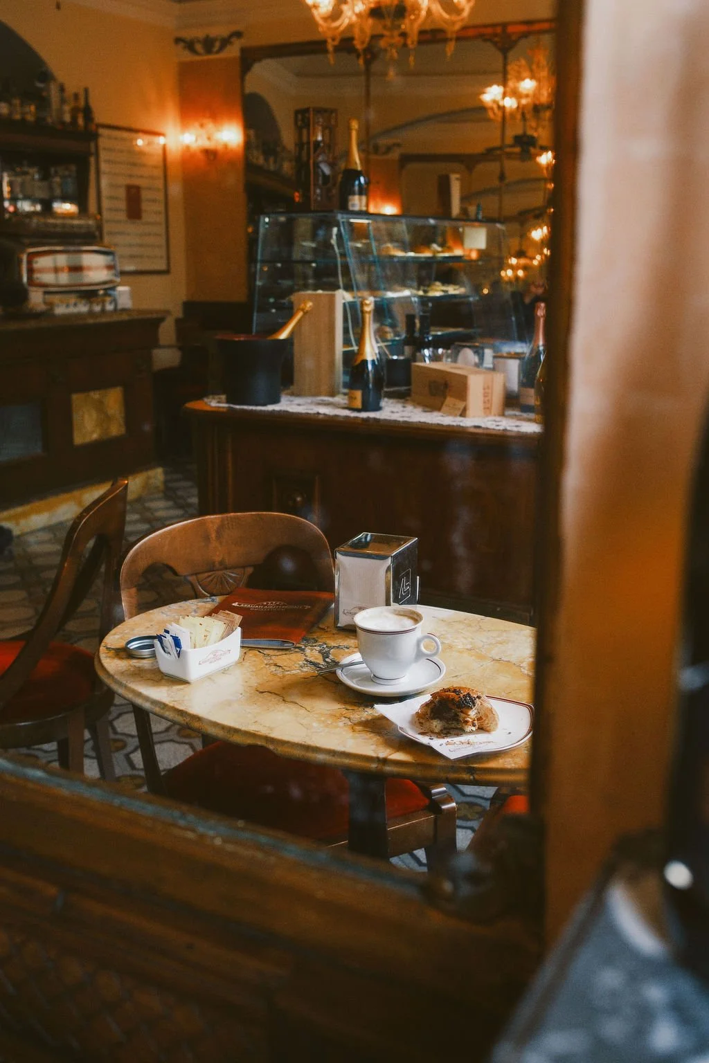 Cappucino and cornetto time in Tuscany