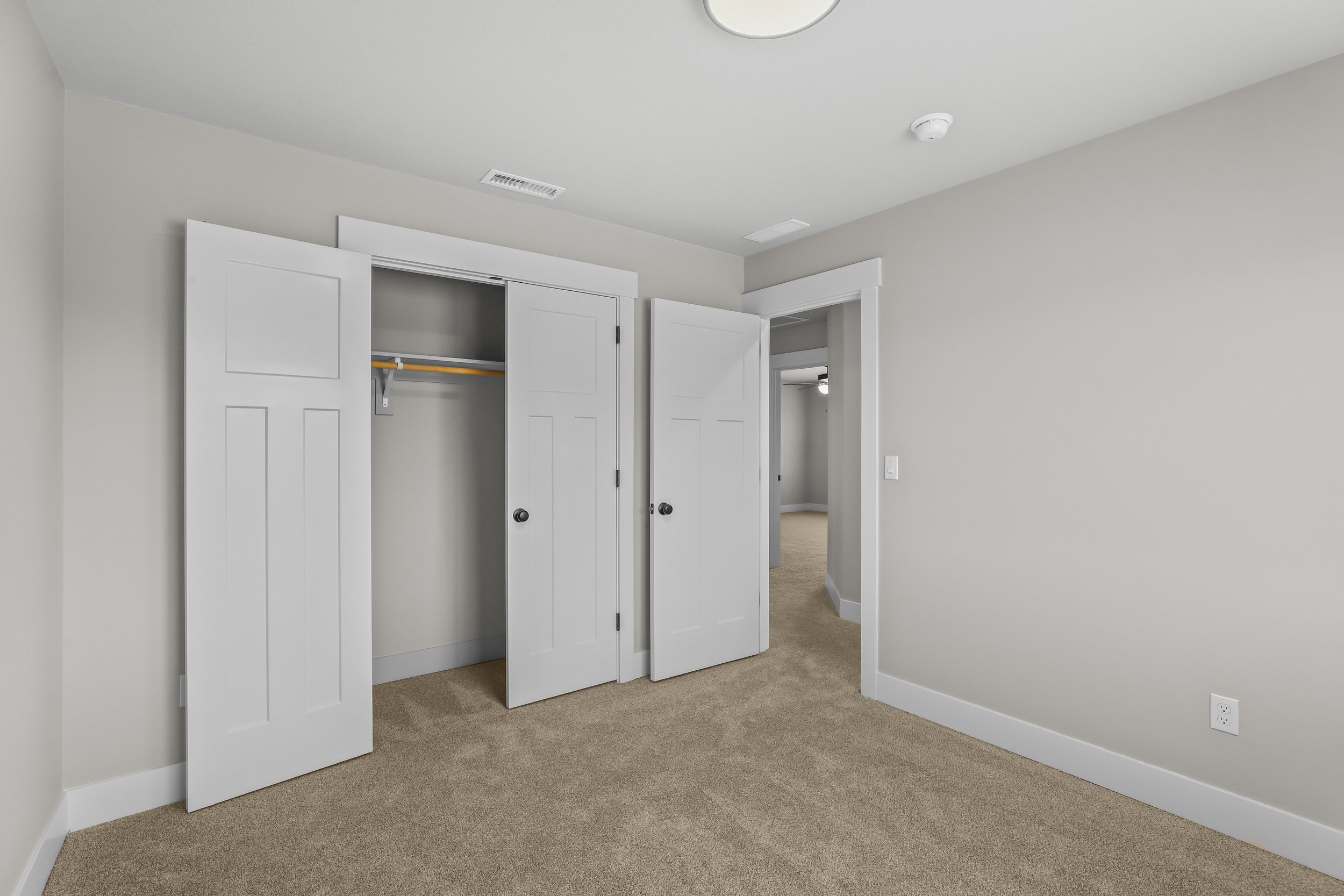 2217 Juniper Circle-37.jpg