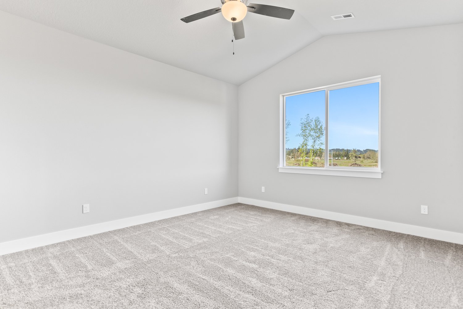 2804 NE Justus Ave - WEB-33.JPG