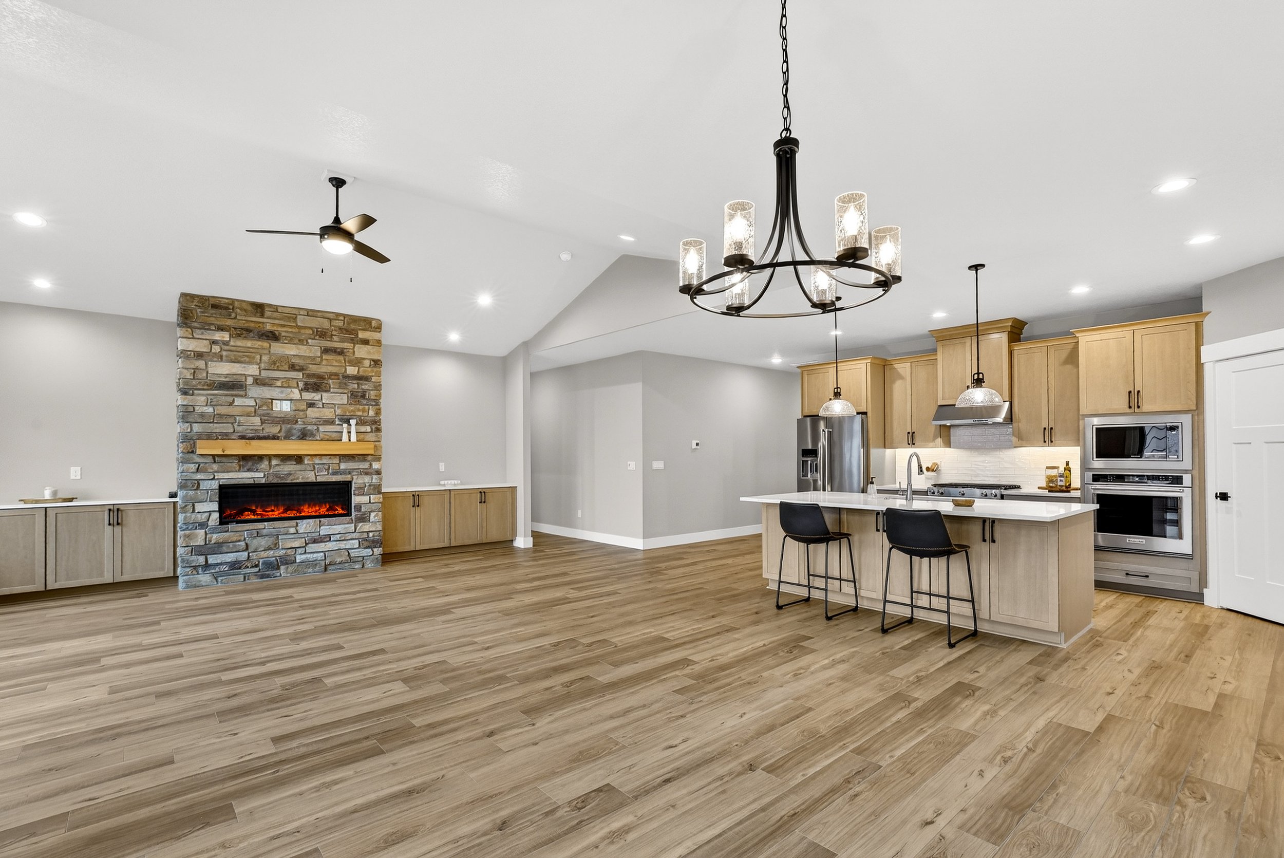 41865 Deschutes Ave-21.jpg