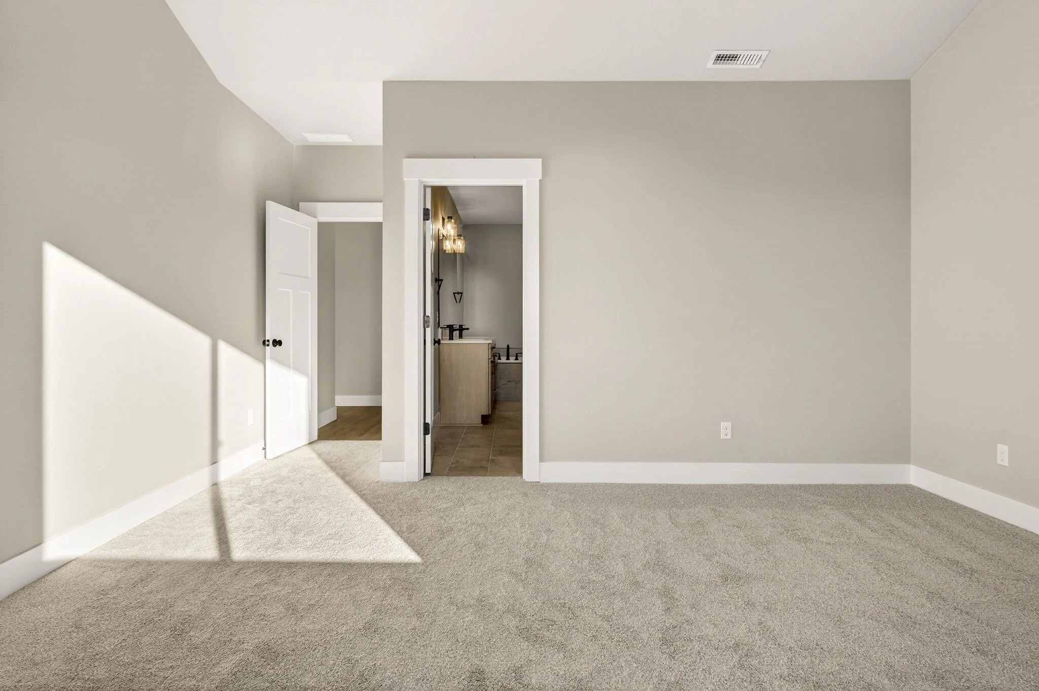 2240 E Otter Lp-25.jpg