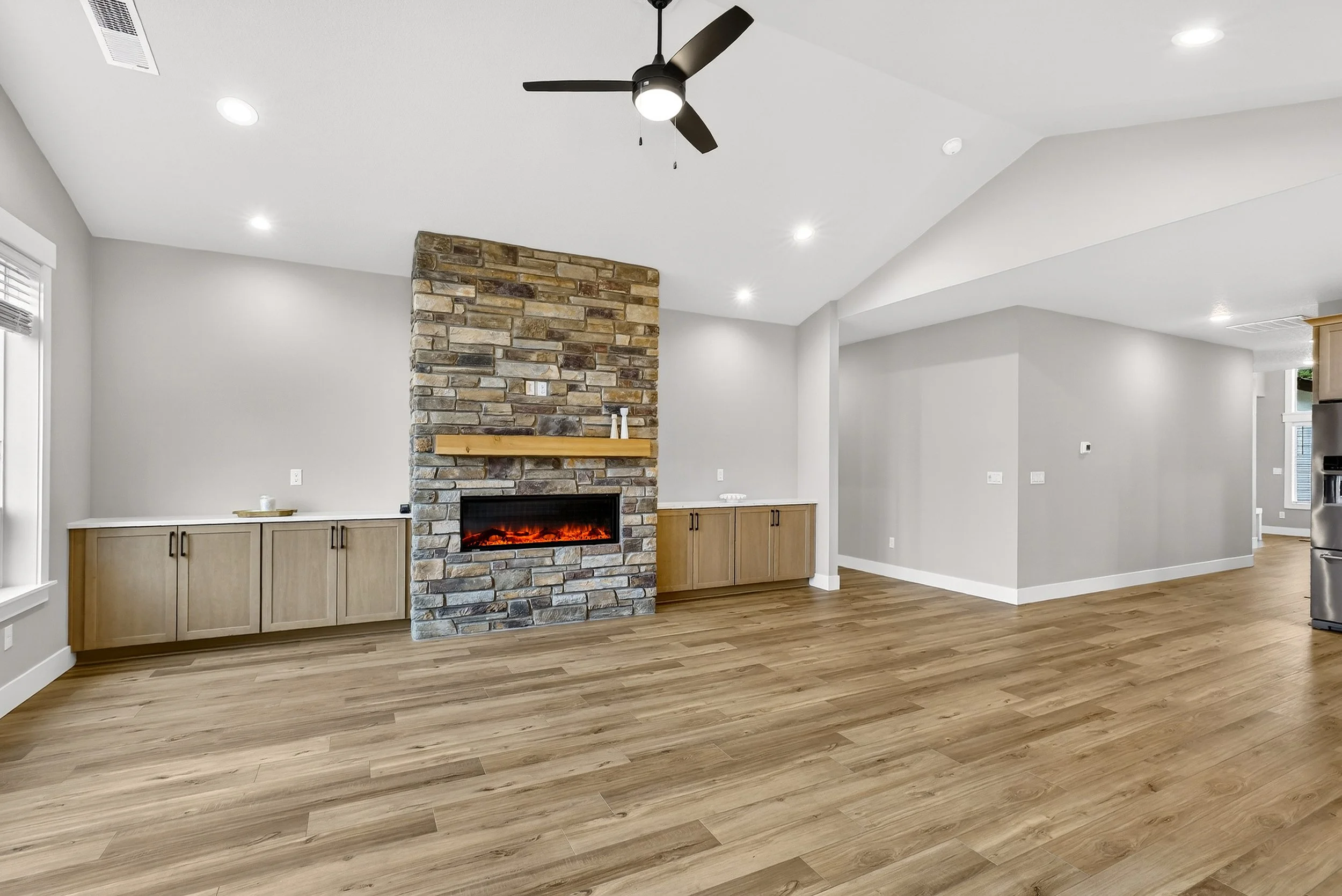 41865 Deschutes Ave-19.jpg