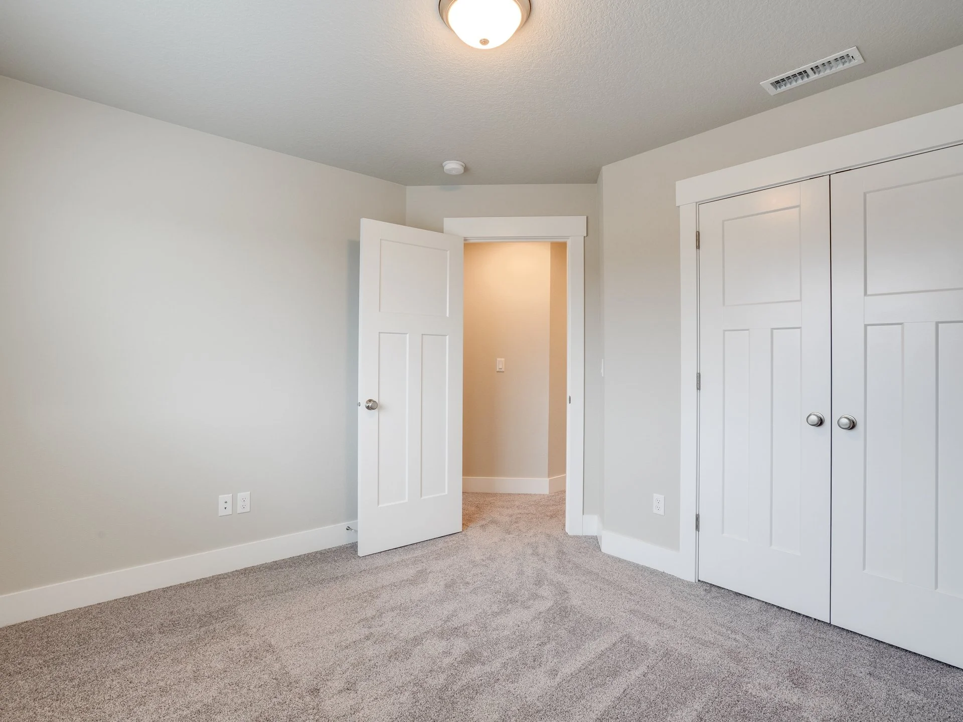 1530 NW 29th Pl - MLS-36.jpg