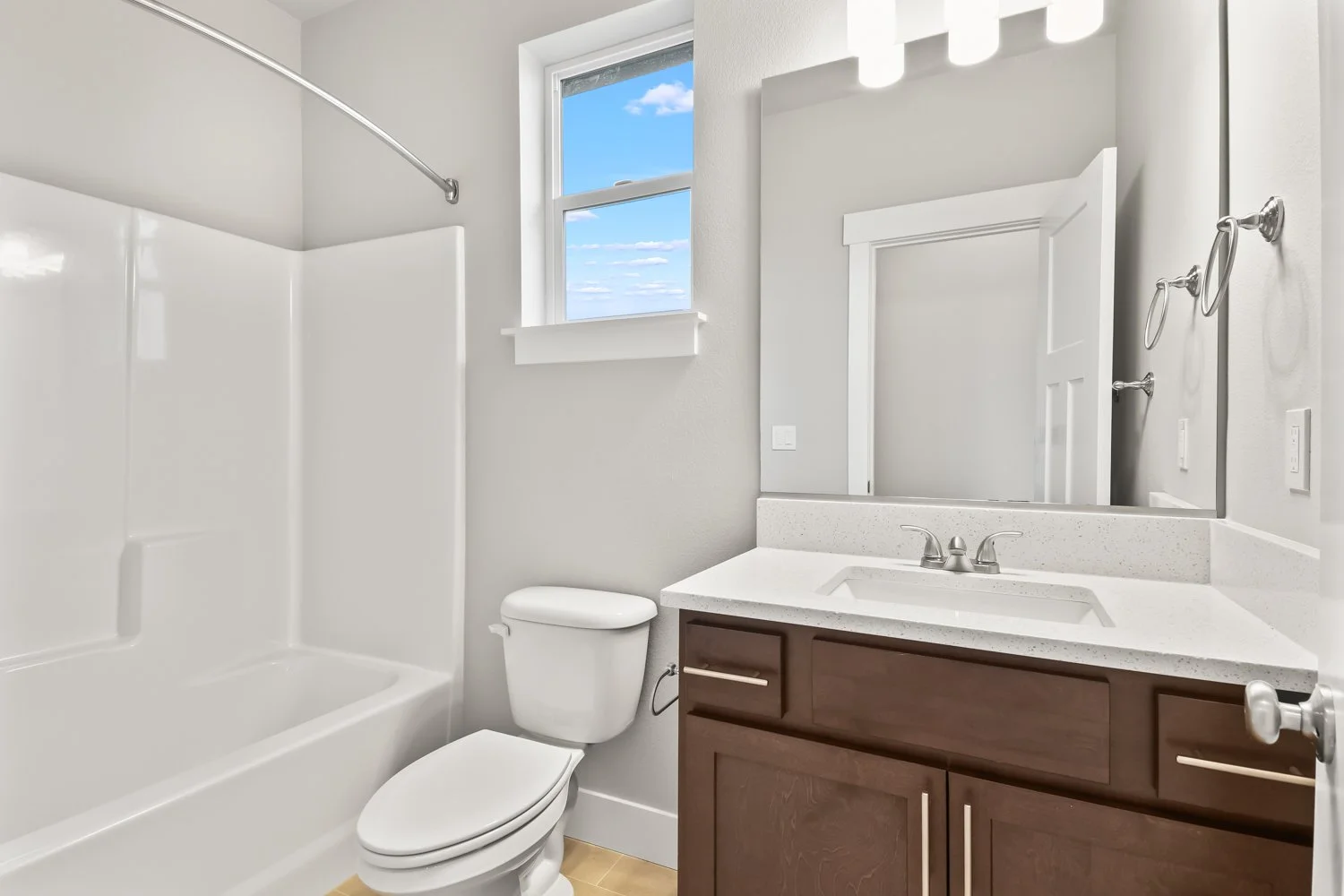 748 NE Pinebreak Dr - WEB-58.JPG