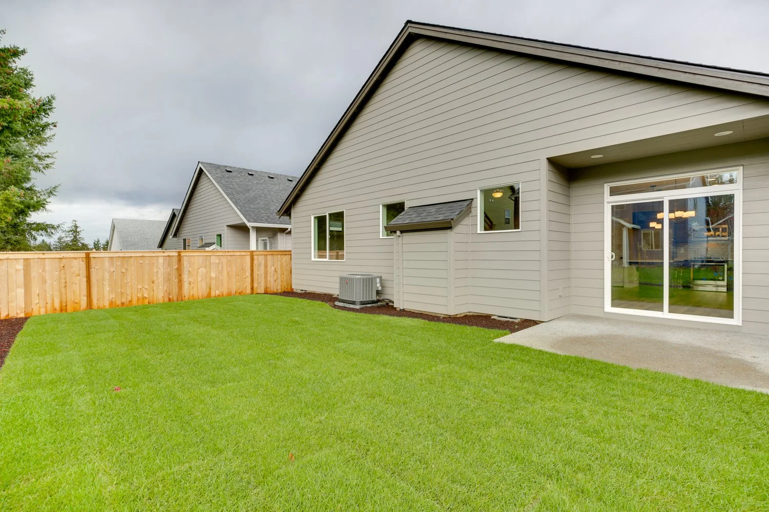 173 NE Regan Hill Loop - MLS-38.jpg