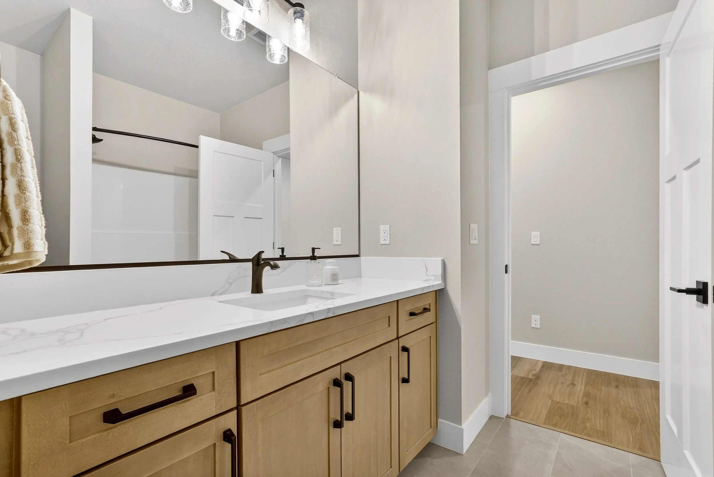 41865 Deschutes Ave-38.jpg